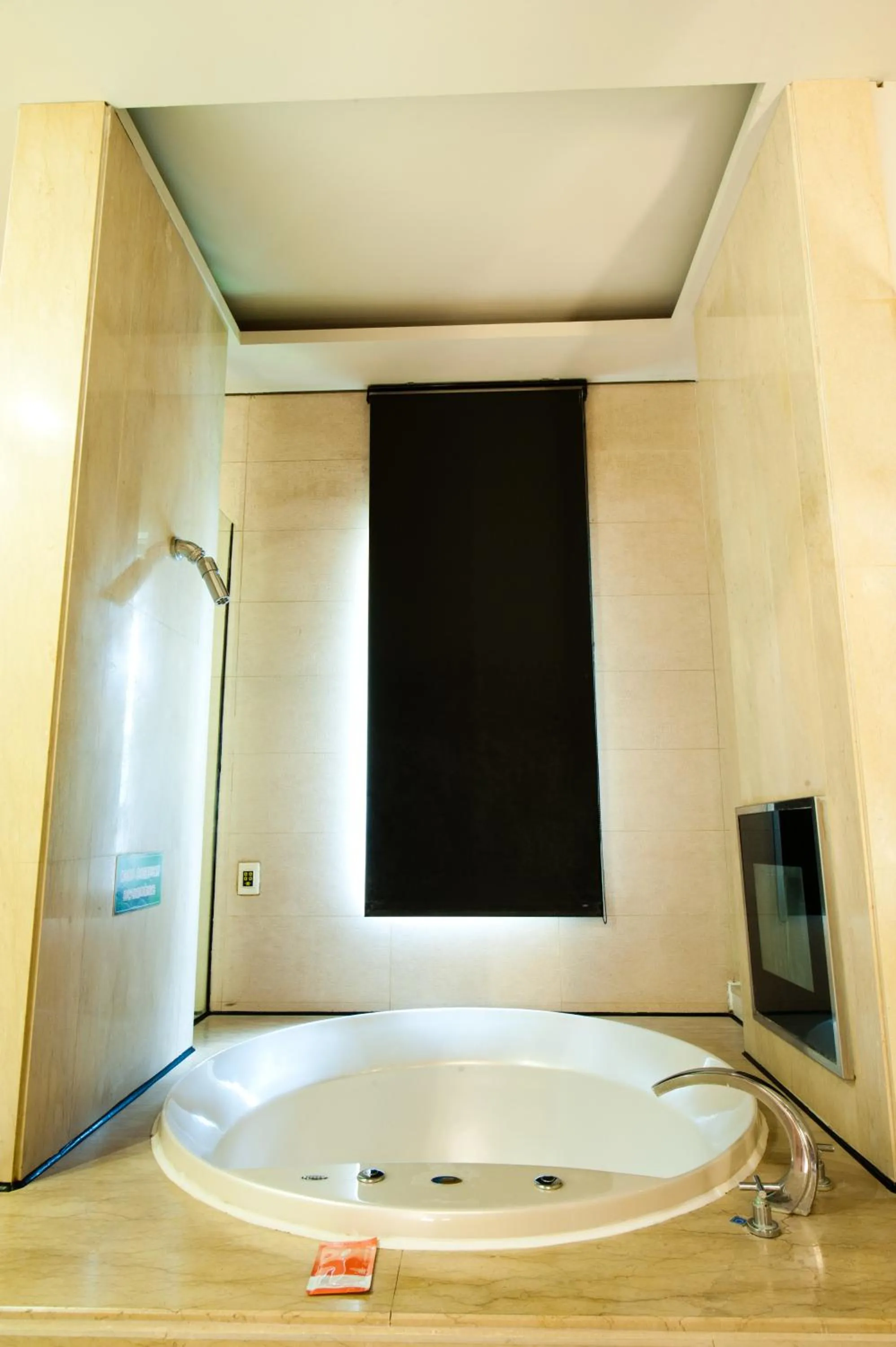Her Home Spa Motel Chiayi