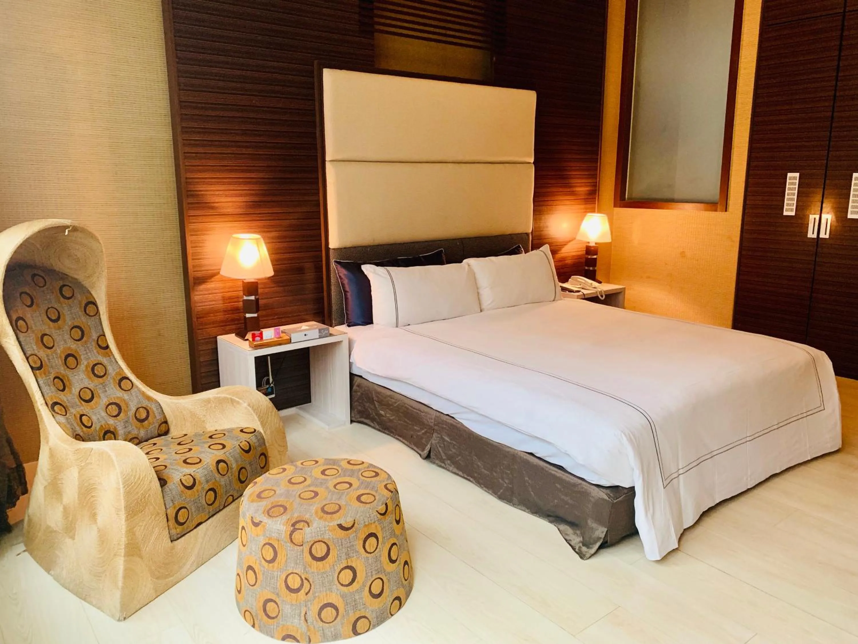 Bed in Her Home Spa Motel Chiayi