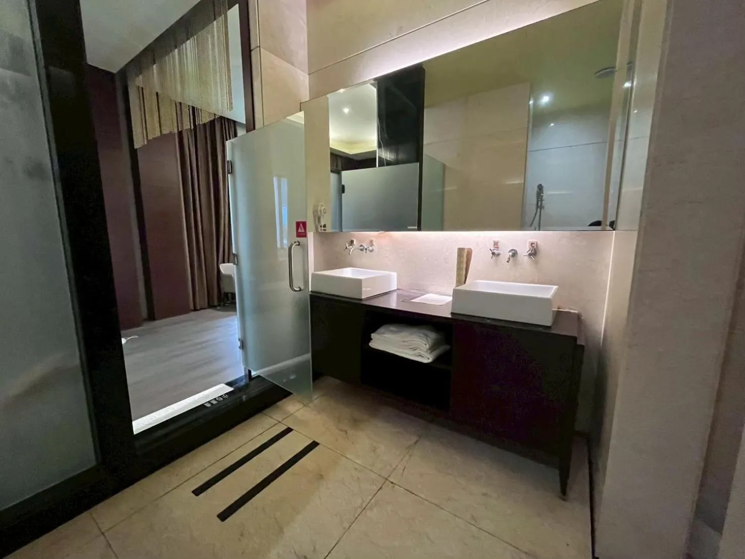 Her Home Spa Motel Chiayi