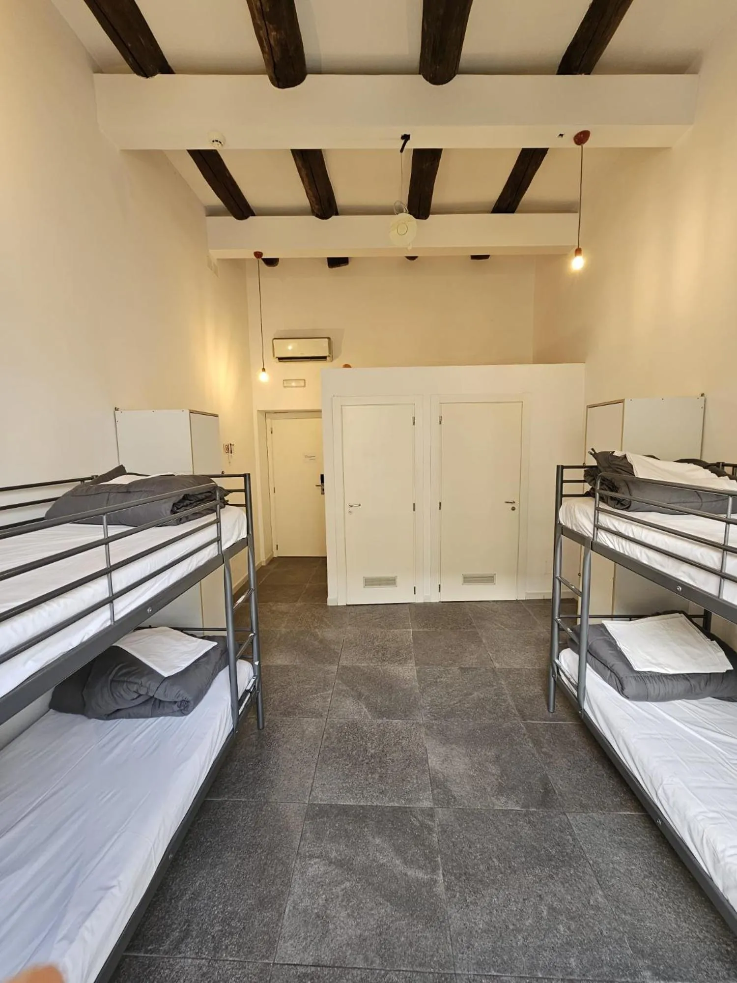 Bed in La Controra Hostel Naples