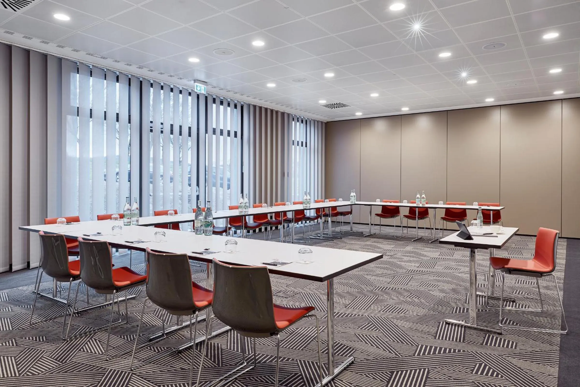 Business facilities in LEGERE HOTEL Wiesbaden-Taunusstein