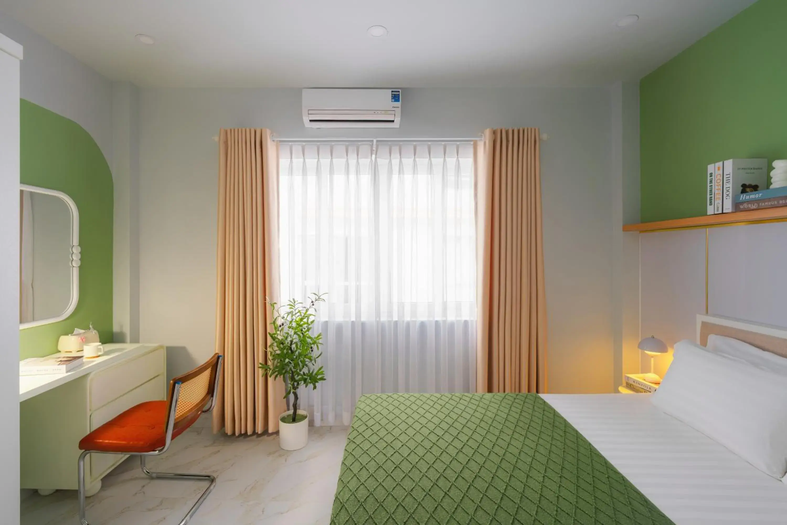 One-Bedroom Apartment with Balcony and Water View in Grace Apartment - HCM One-Bedroom Apartment with Balcony and Water View in Grace Apartment - HCM