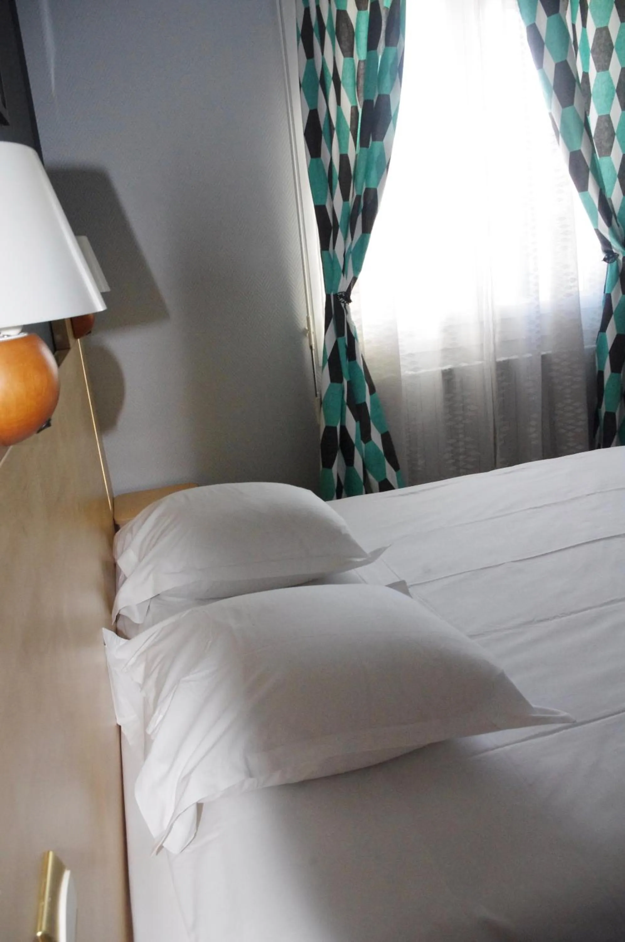 Bedroom, Bed in Hôtel De Paris