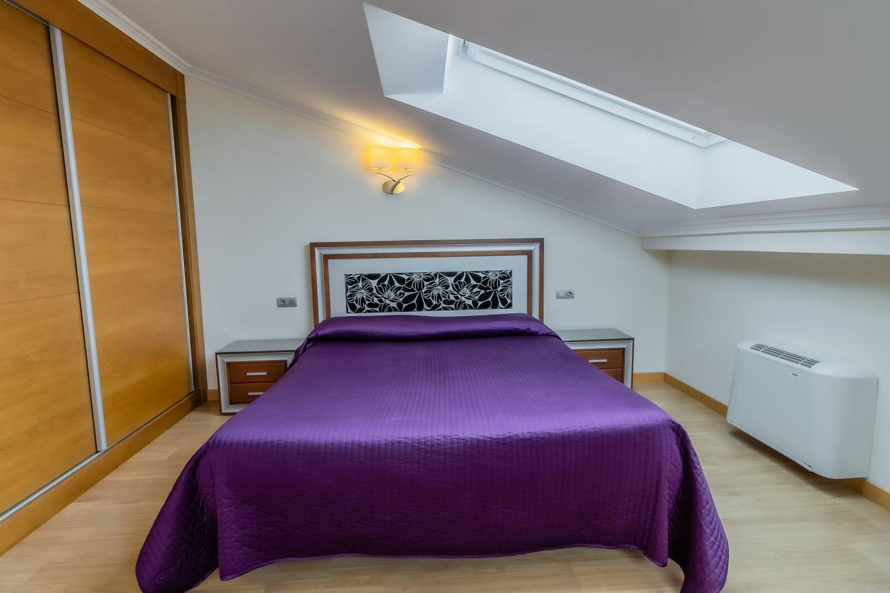 Bedroom, Bed in Hotel Santo Domingo de Silos