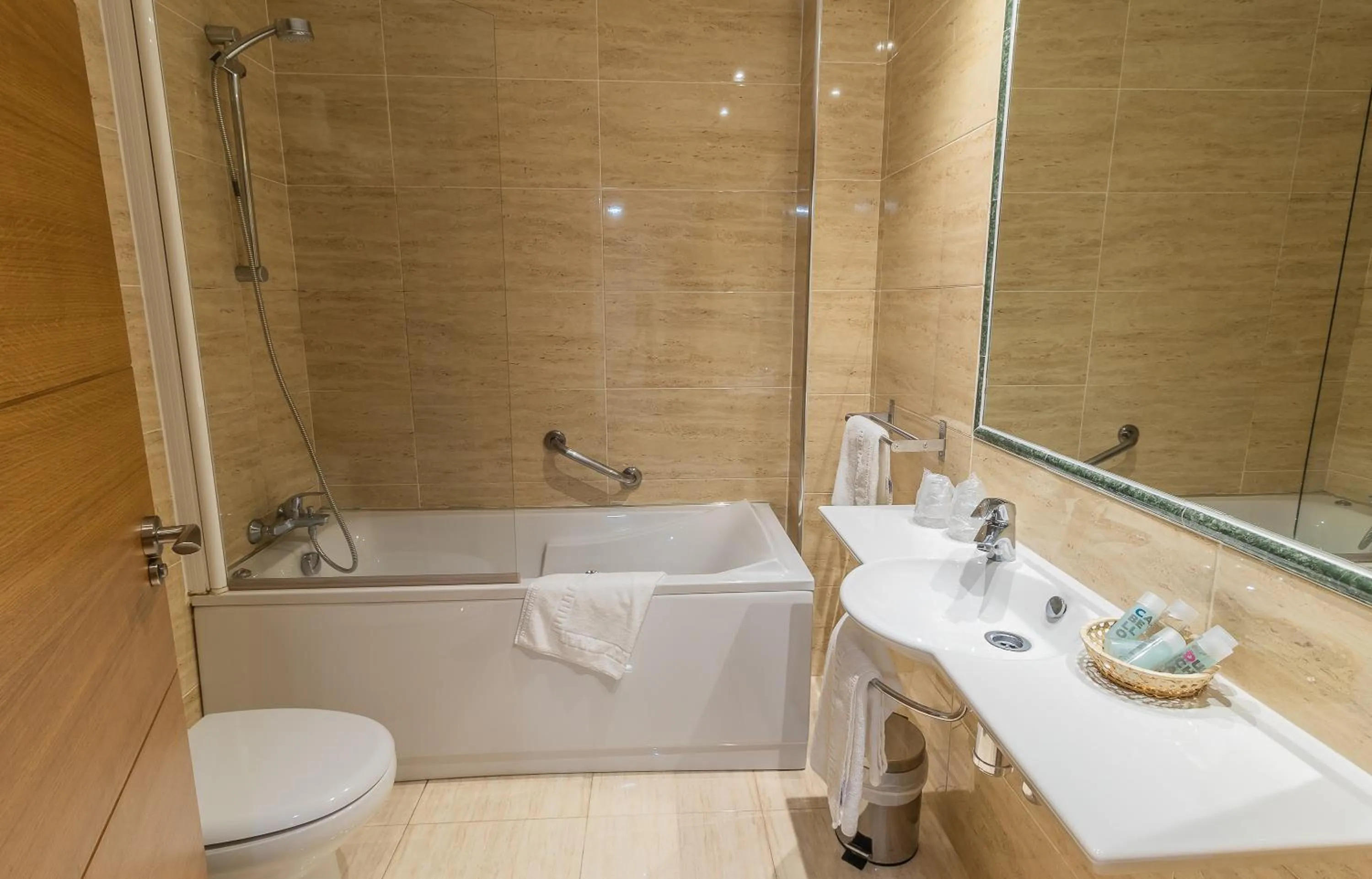 Bathroom in Hotel Santo Domingo de Silos