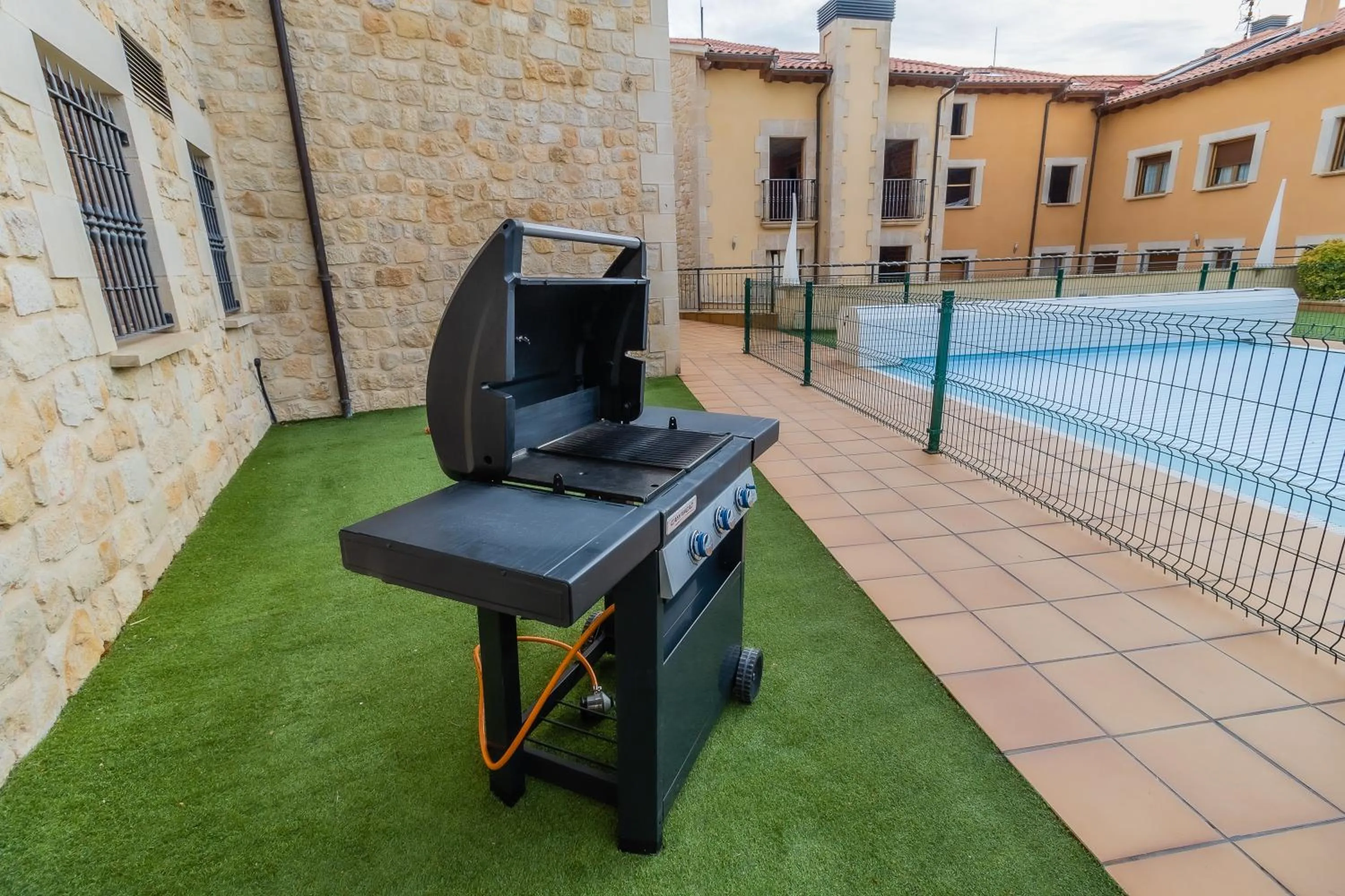 BBQ facilities in Hotel Santo Domingo de Silos