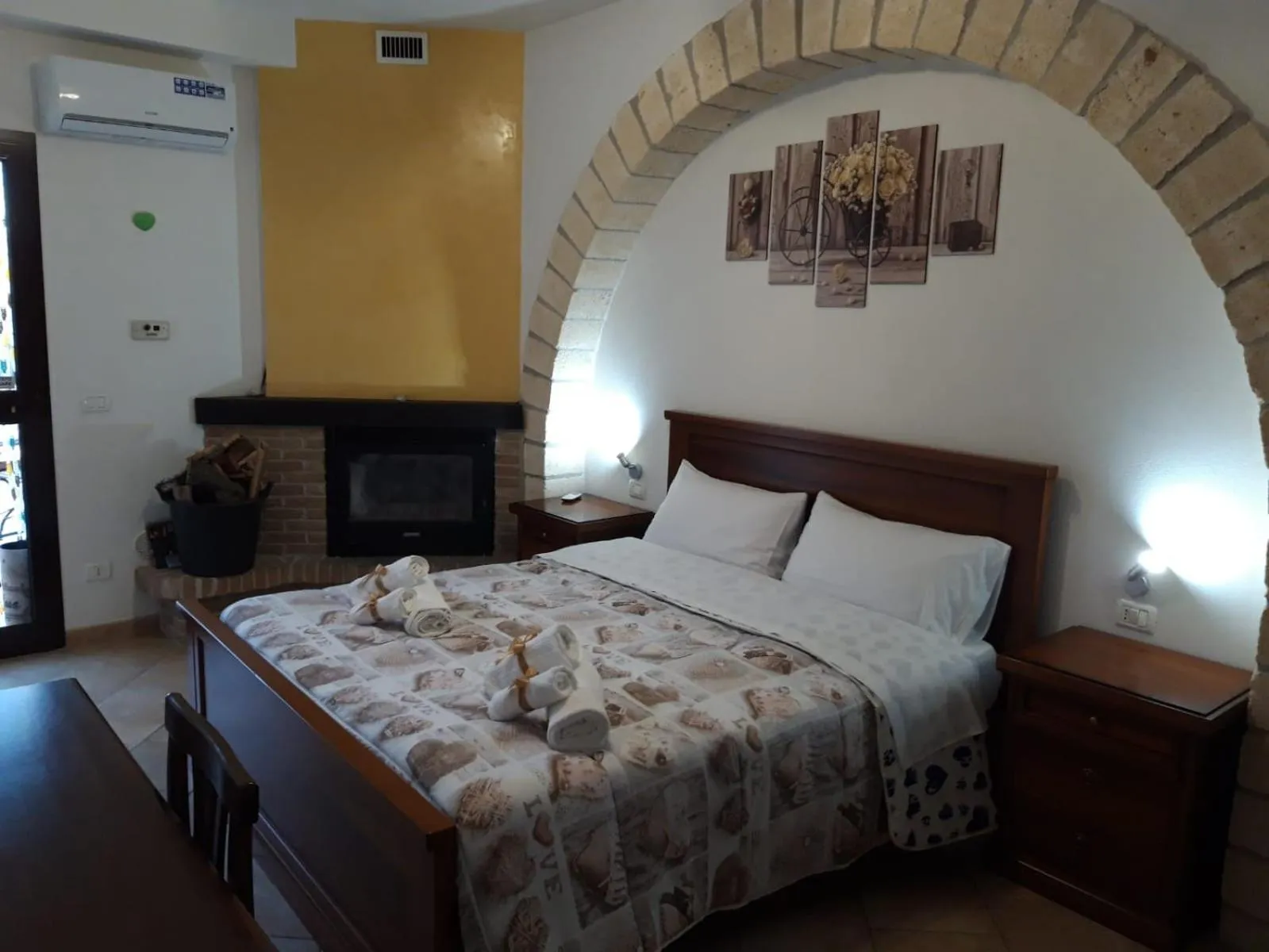 Bed in Borgo Degli Ulivi Rooms