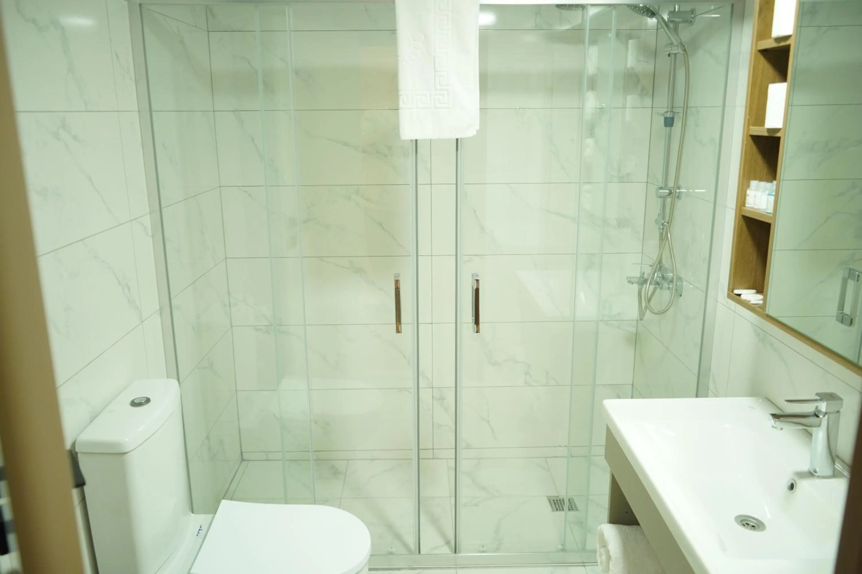 Bathroom in Lioncity Hotel