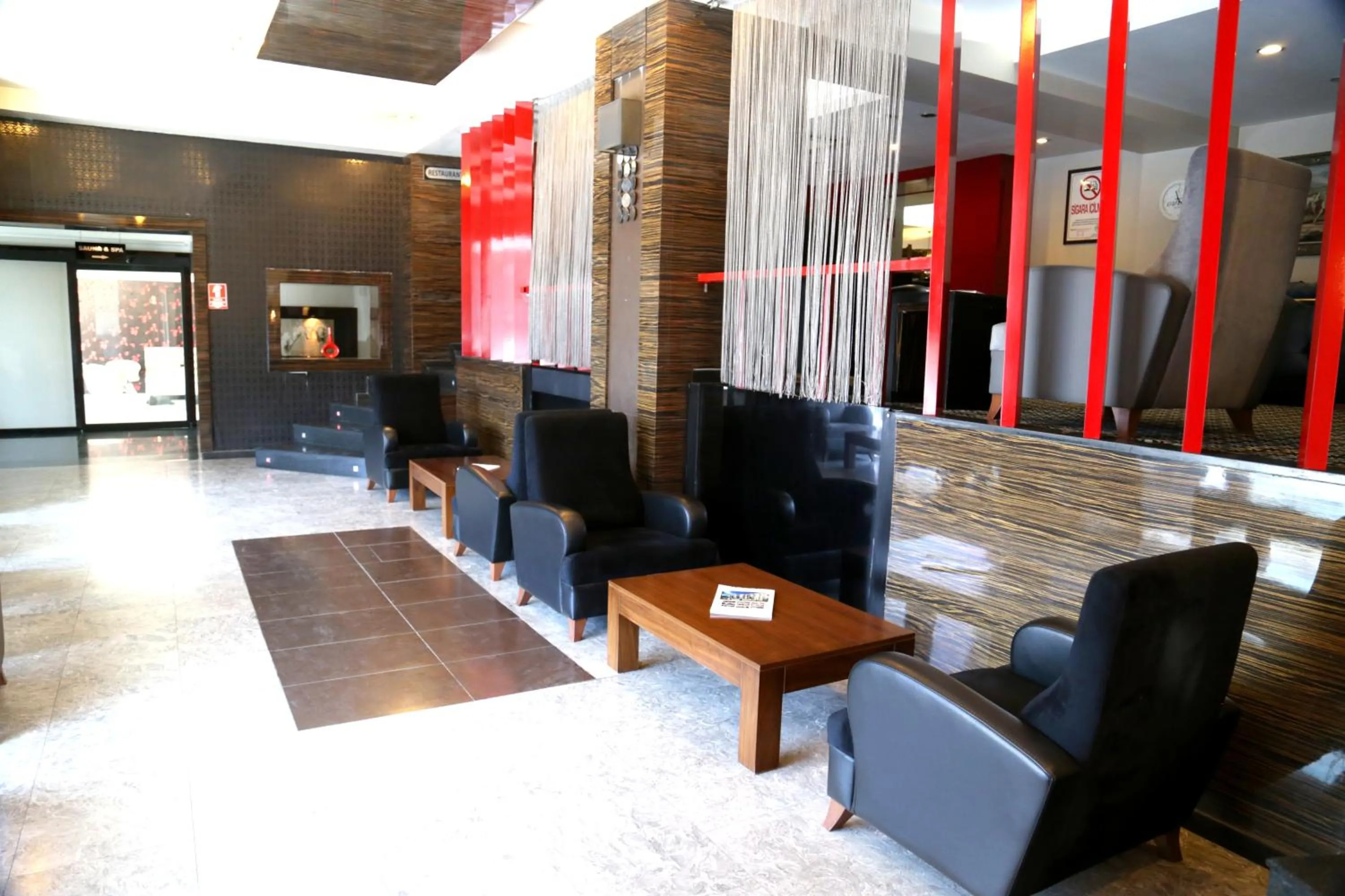 Area and facilities in Lioncity Hotel