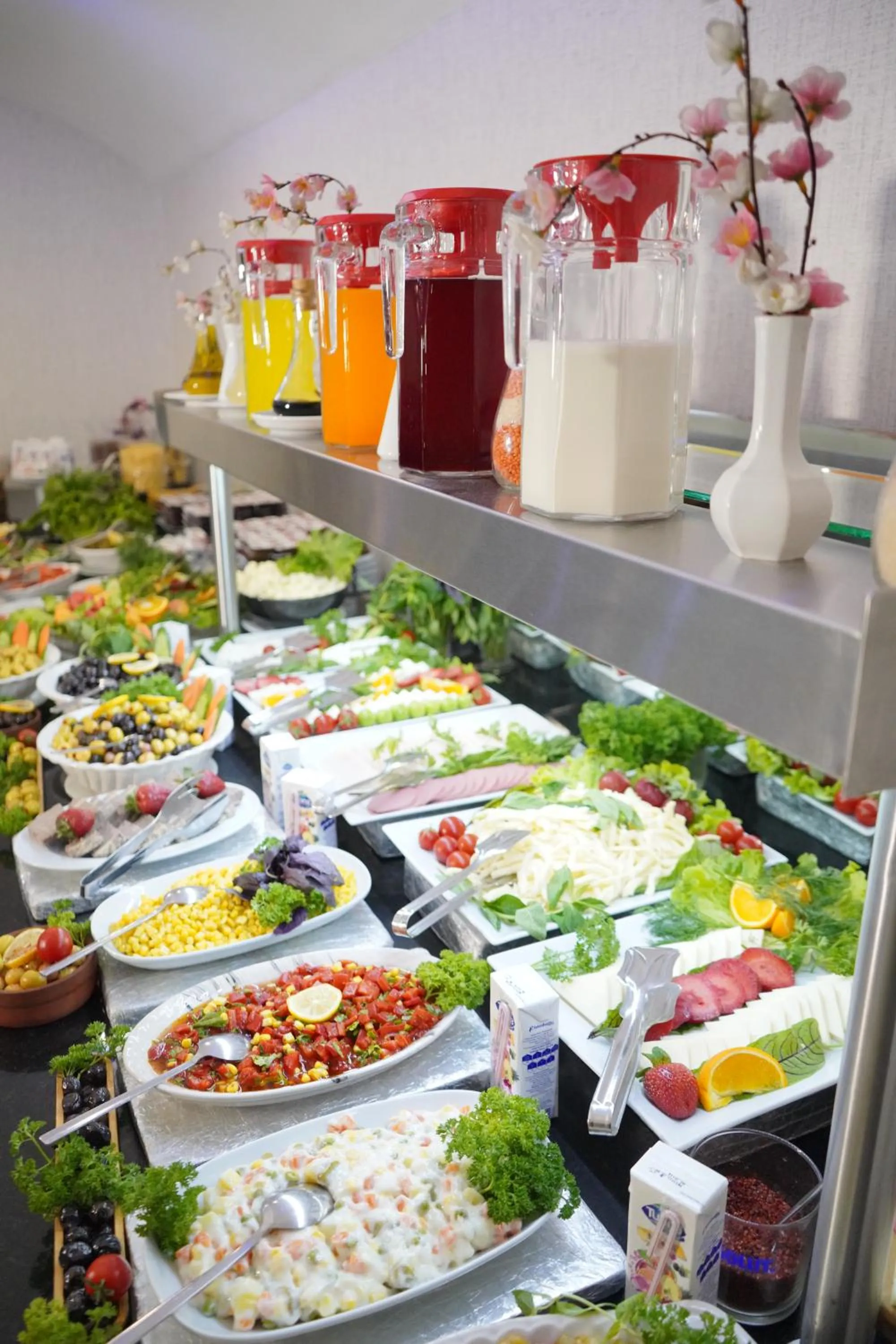 Buffet breakfast in Lioncity Hotel