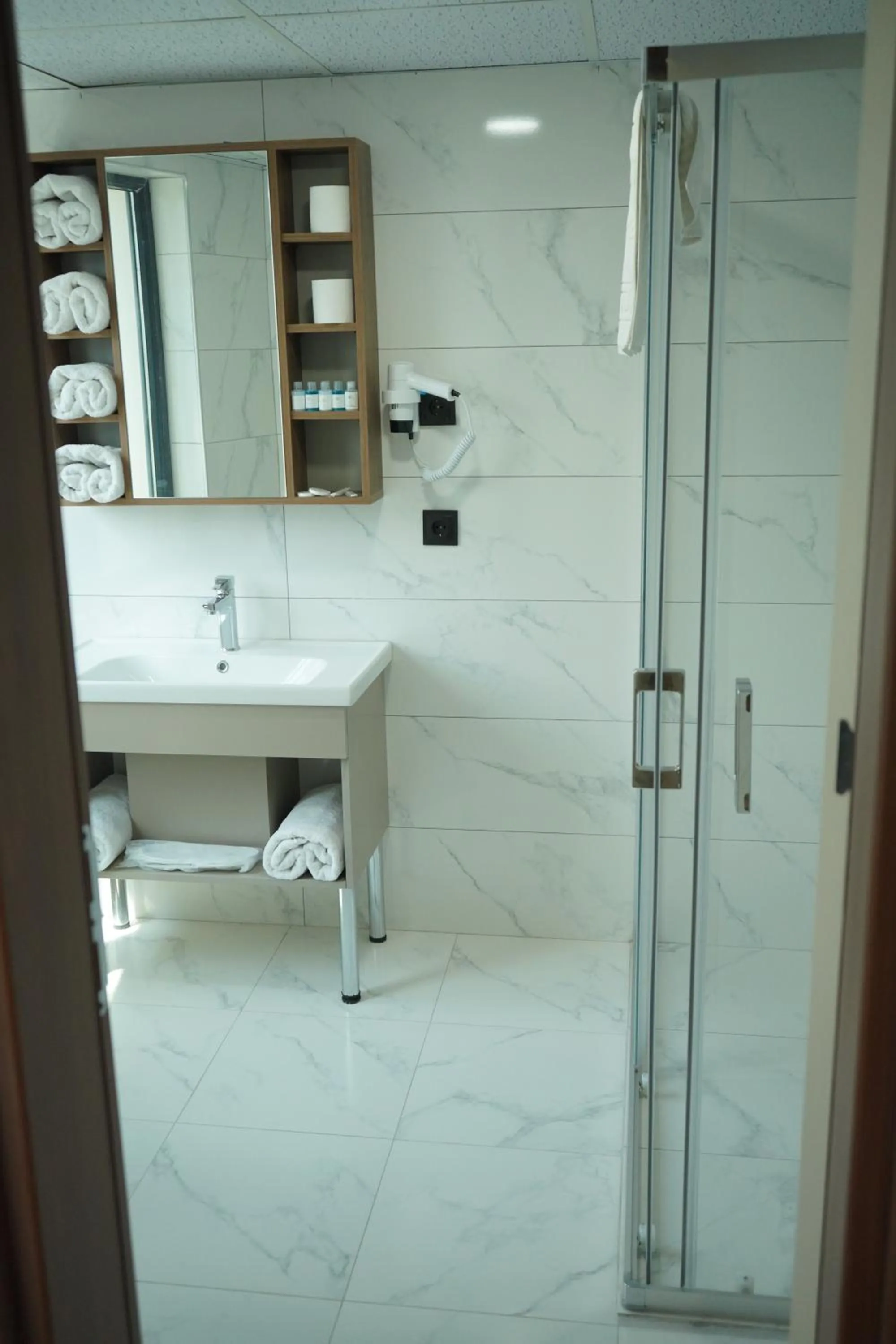 Shower in Lioncity Hotel