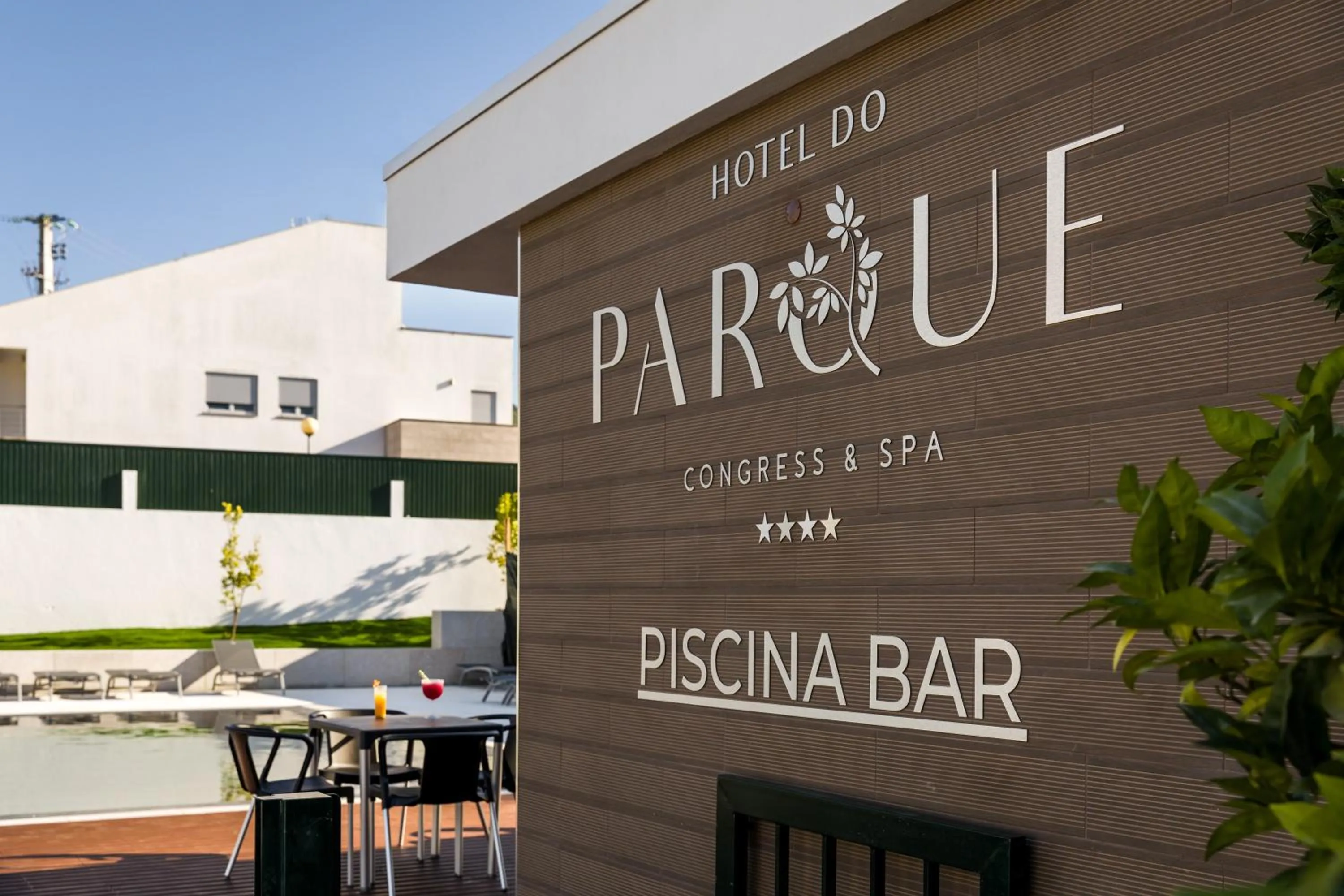 Swimming pool in Hotel Do Parque - Congress & SPA