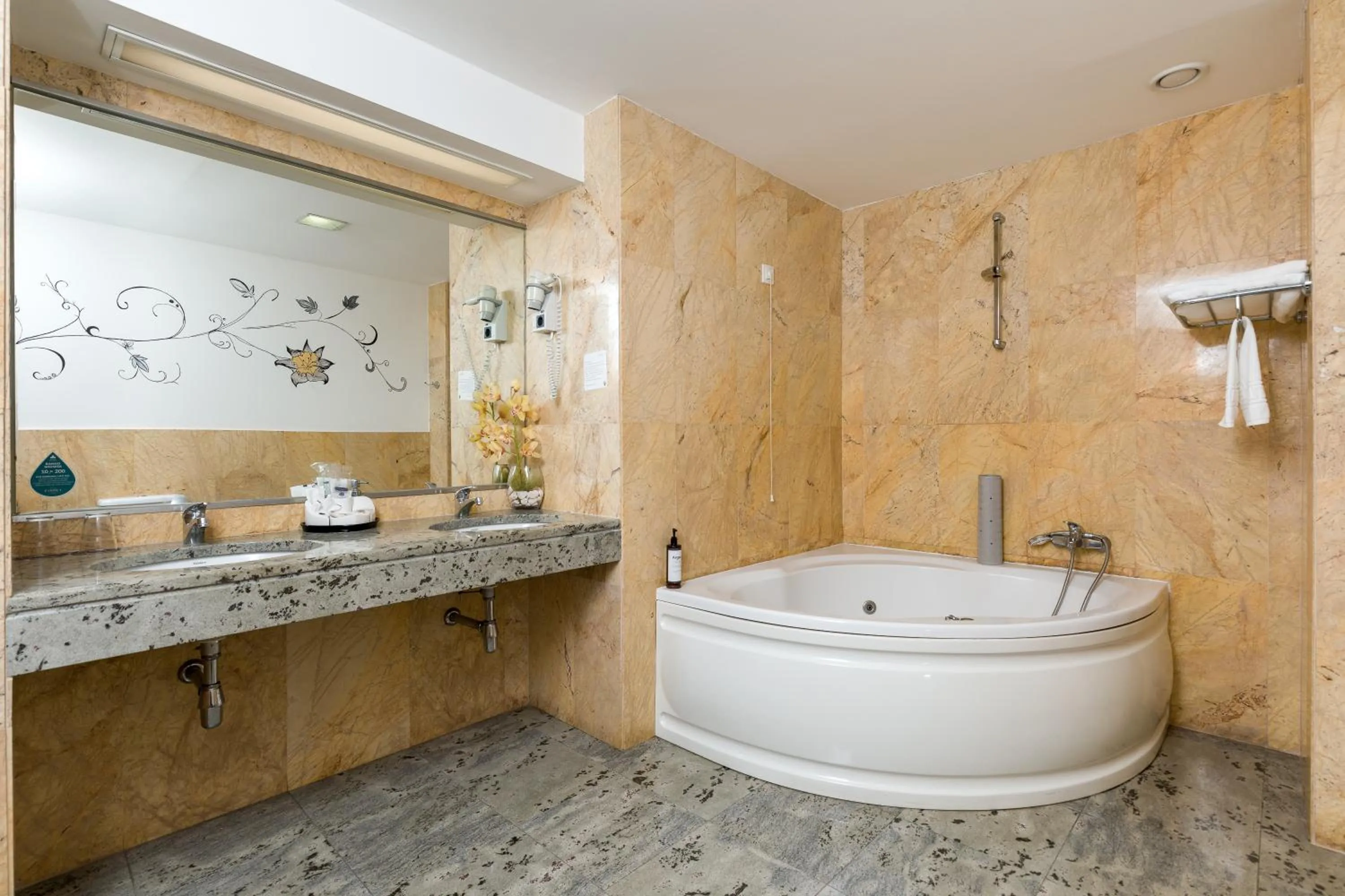 Bathroom in Hotel Do Parque - Congress & SPA