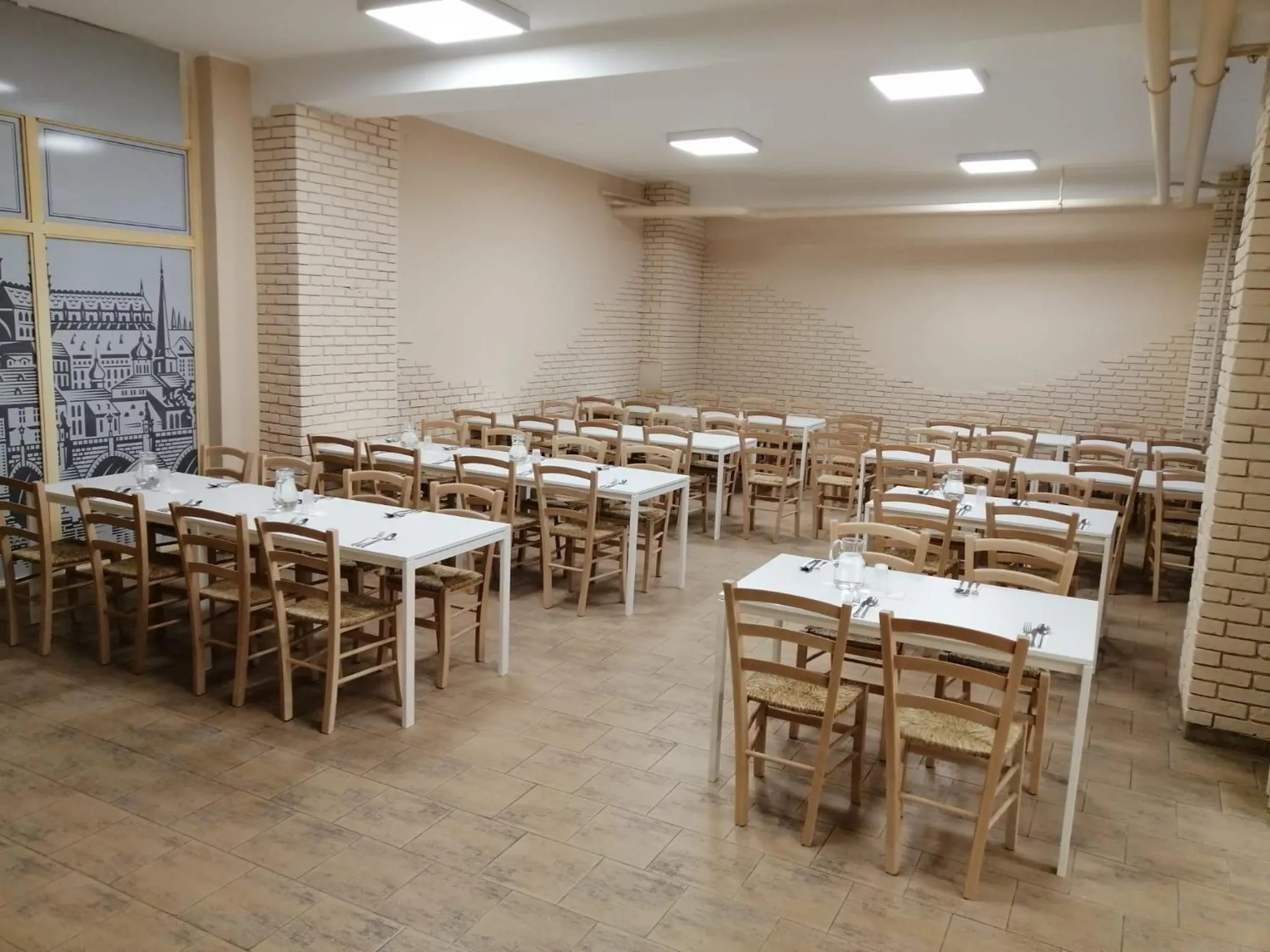 Restaurant/places to eat in Hotel Prim