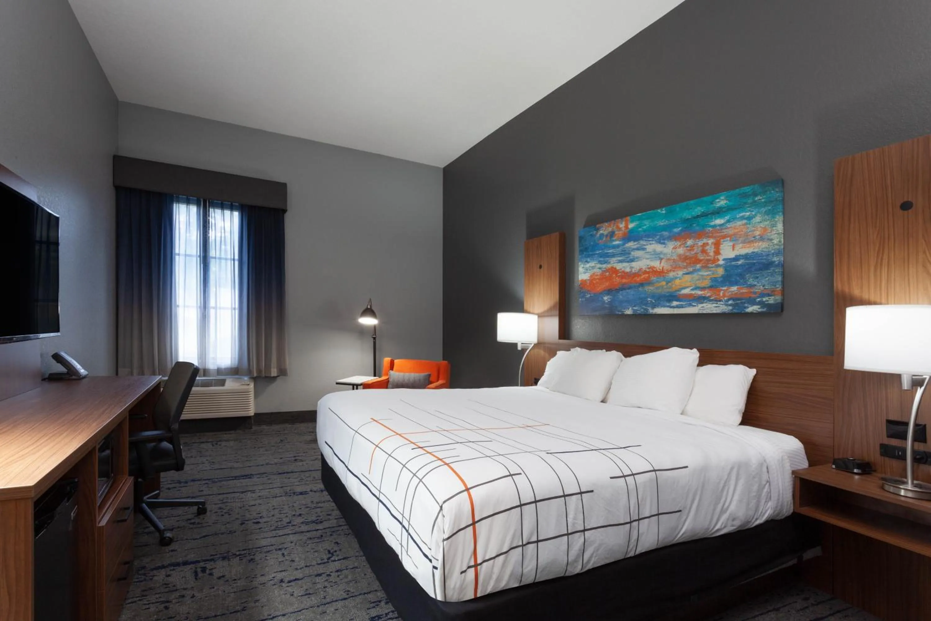 Bed in La Quinta by Wyndham St. Petersburg Northeast *Newly Renovated