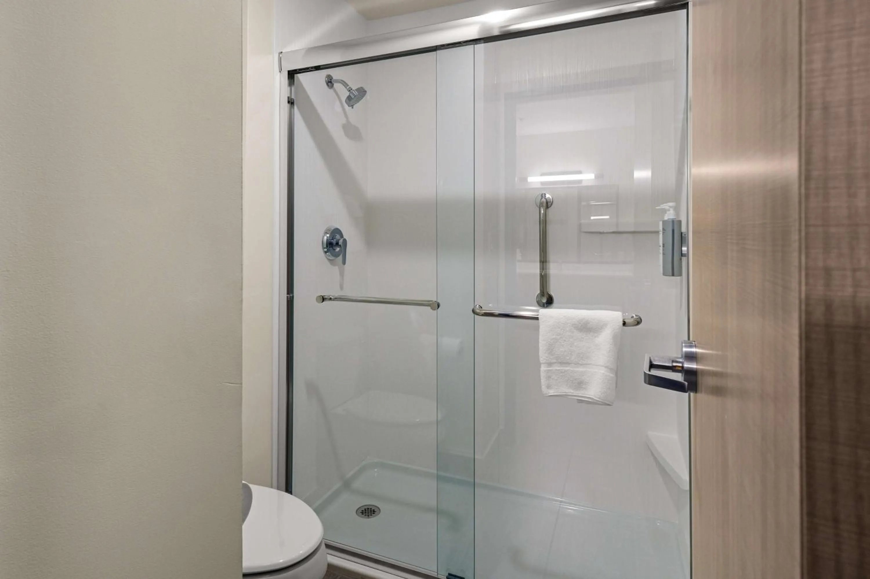 Bathroom in Spark By Hilton Fort Wayne