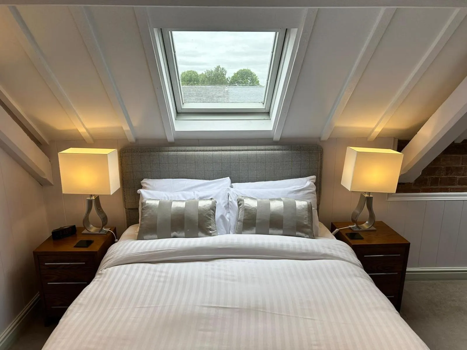 Bed in Castle Hotel & Apartments