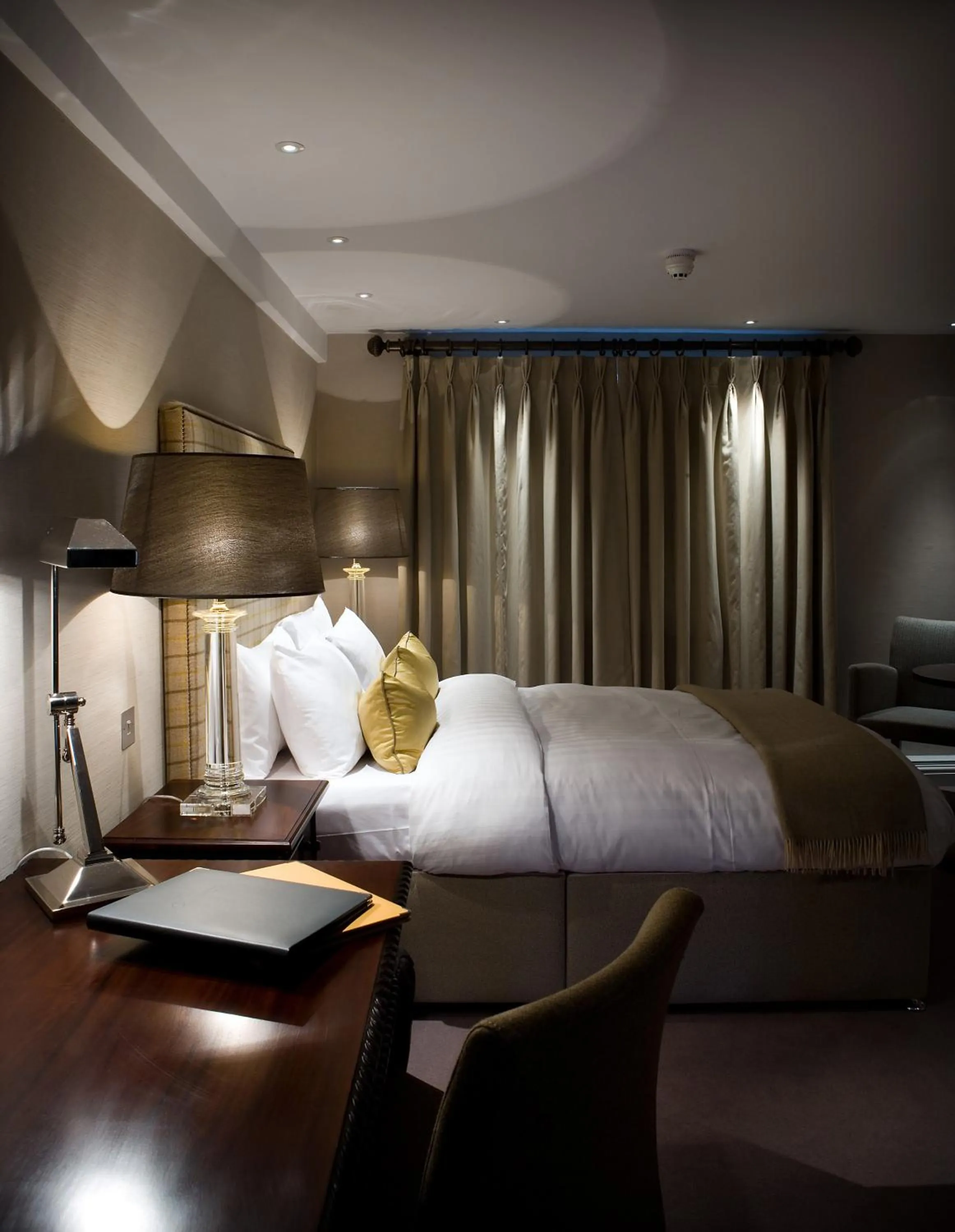 Bed in Castle Hotel & Apartments