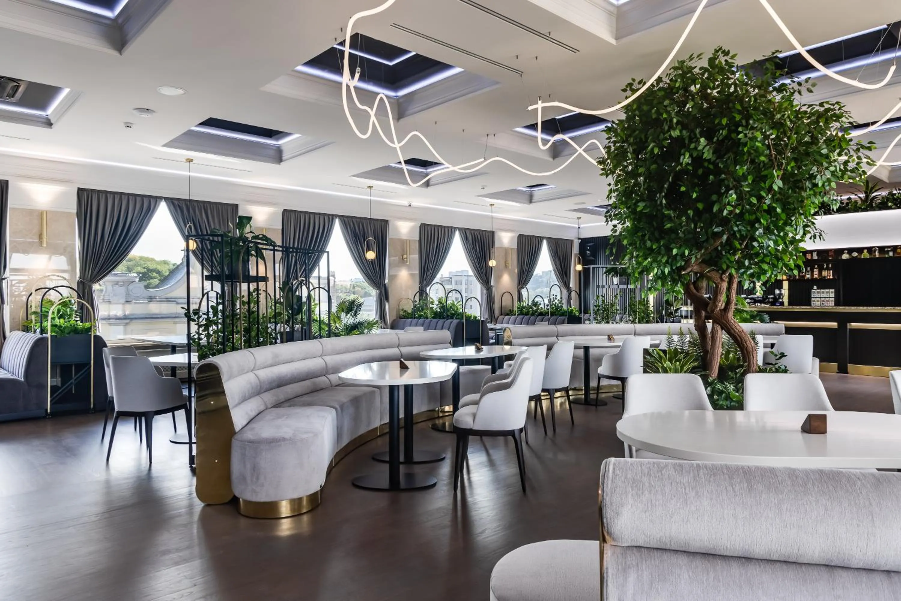 Restaurant/places to eat in Eurohotel