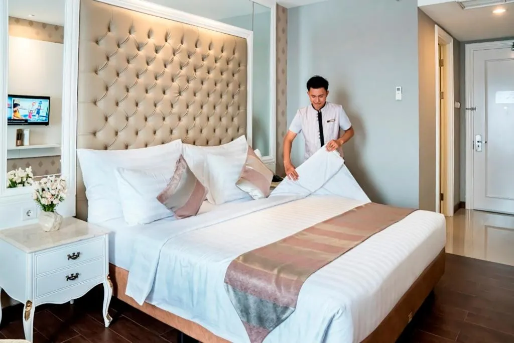 Bed in Savero Hotel Depok