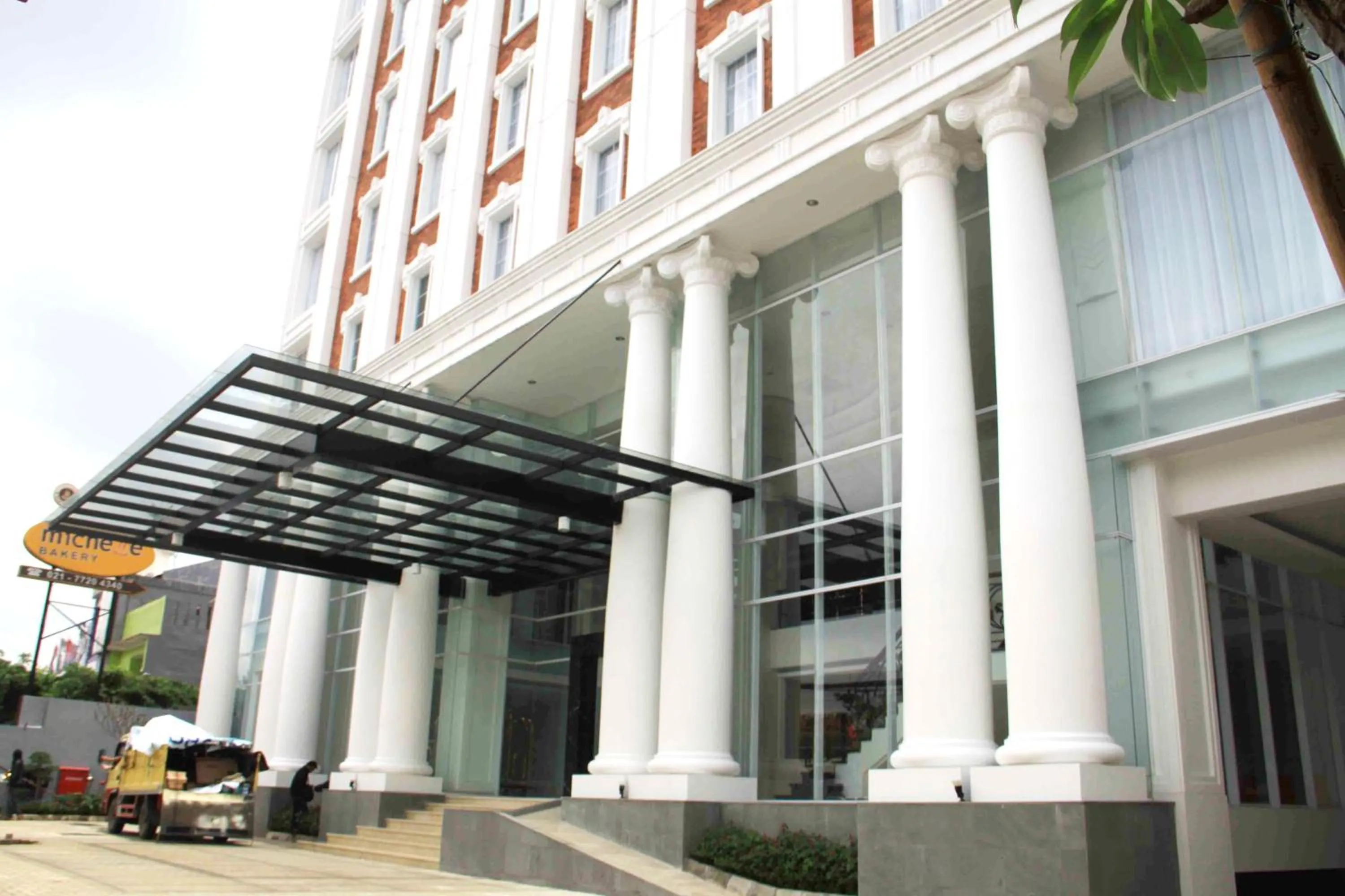 Property building in Savero Hotel Depok
