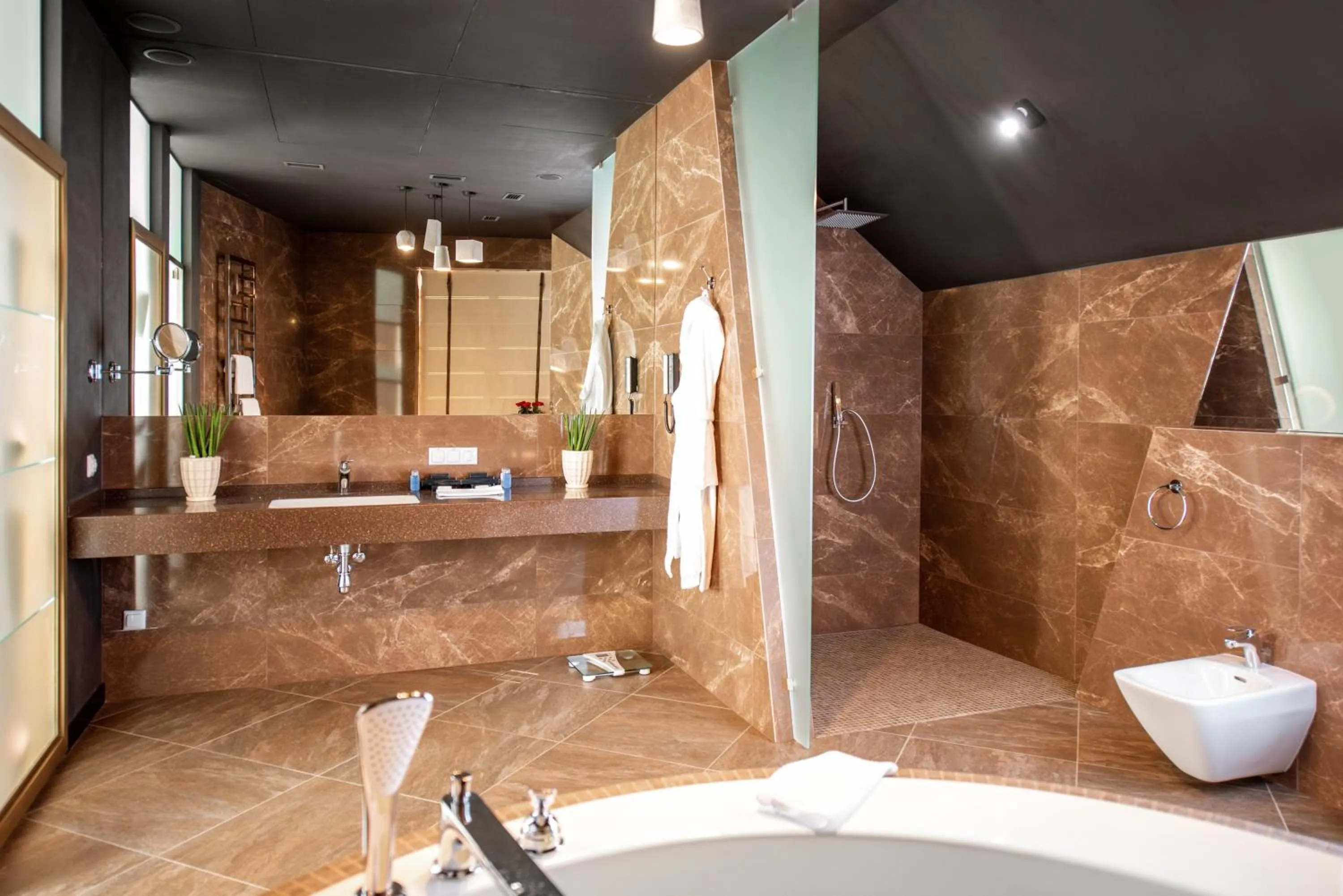 Shower in Grand Hotel Lviv Casino & Spa