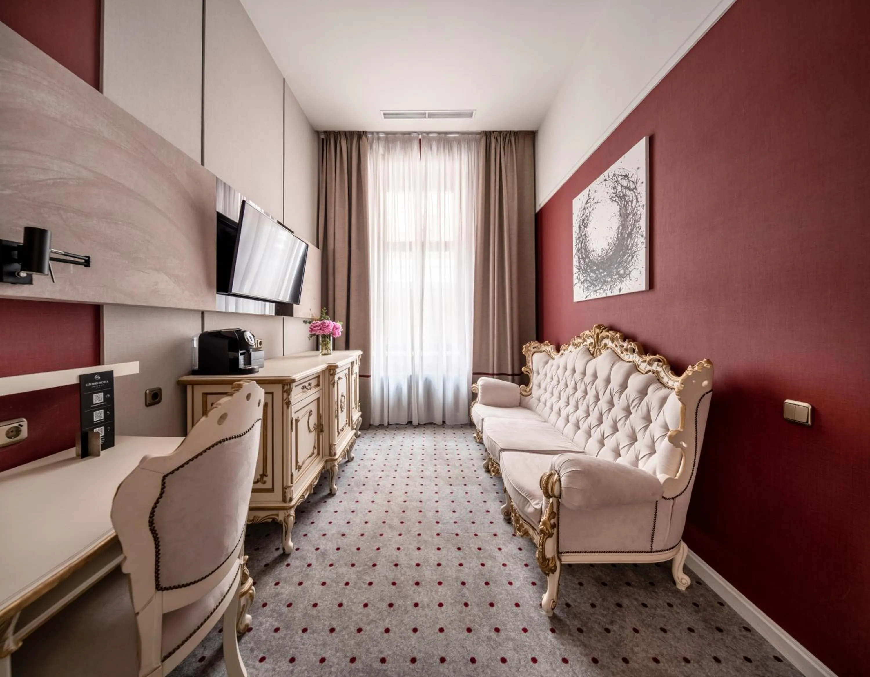 Living room in Grand Hotel Lviv Casino & Spa