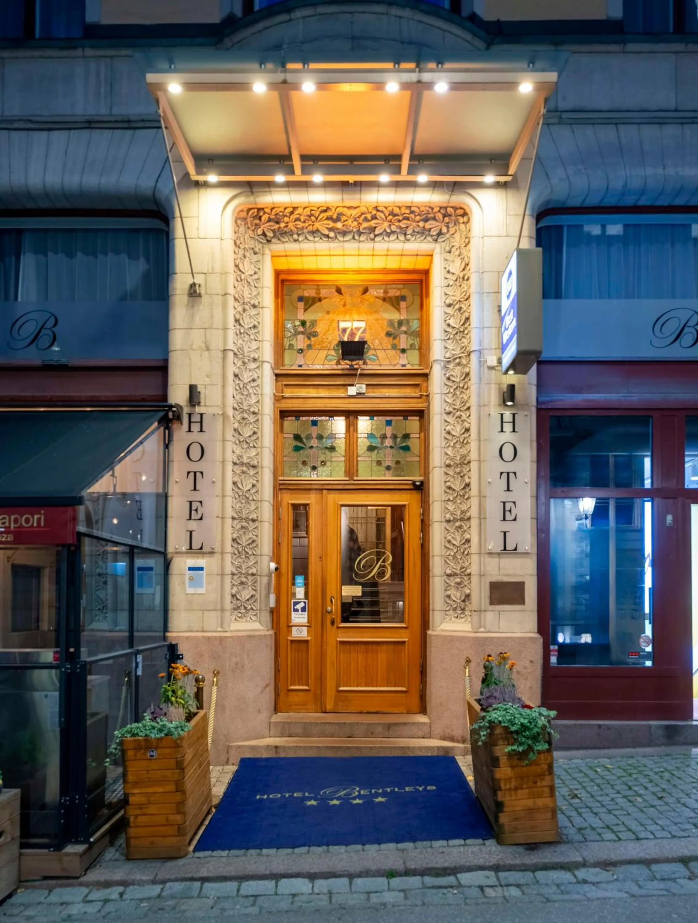 Property building in Best Western Hotel Bentleys