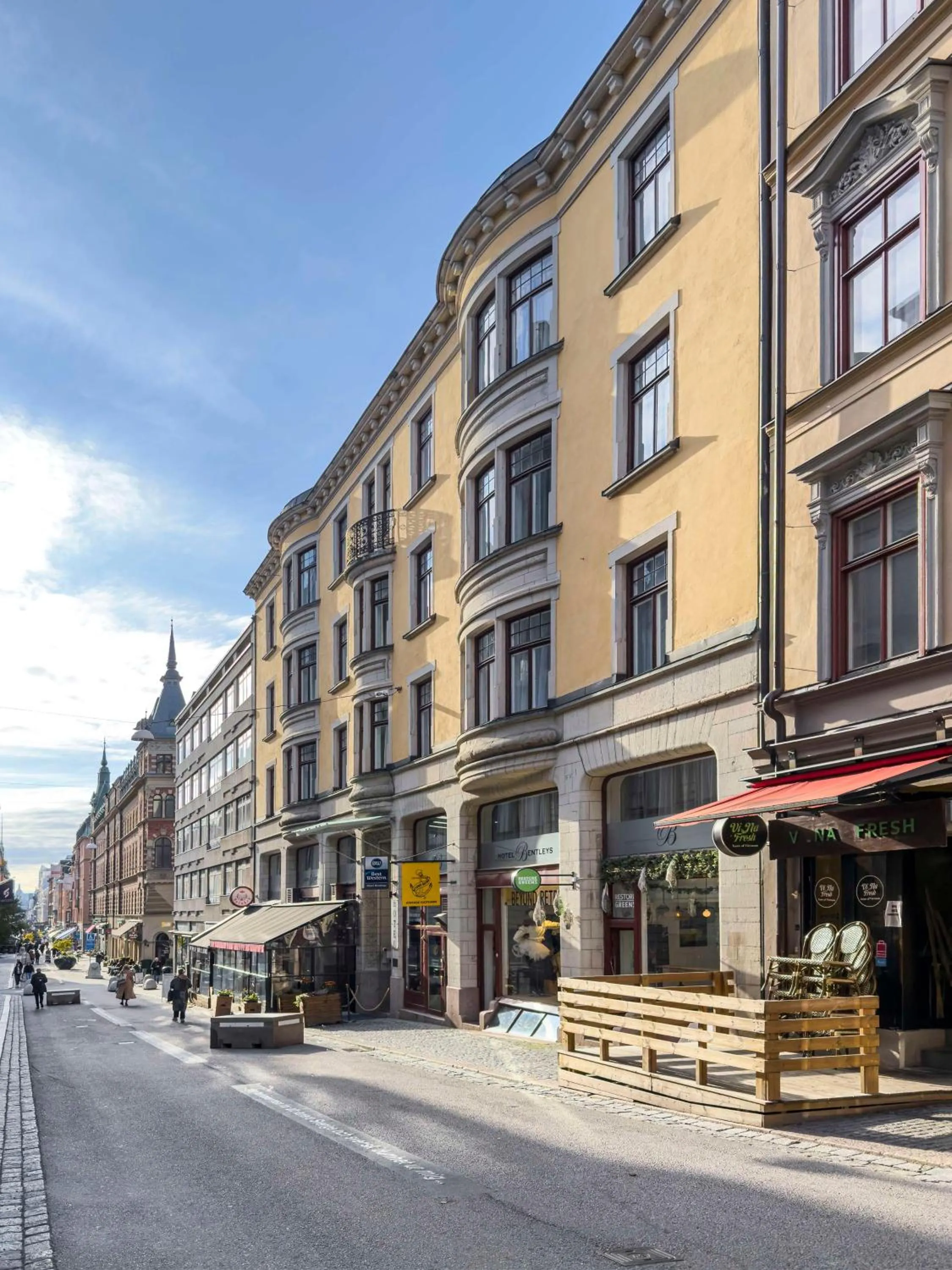 Property building in Best Western Hotel Bentleys