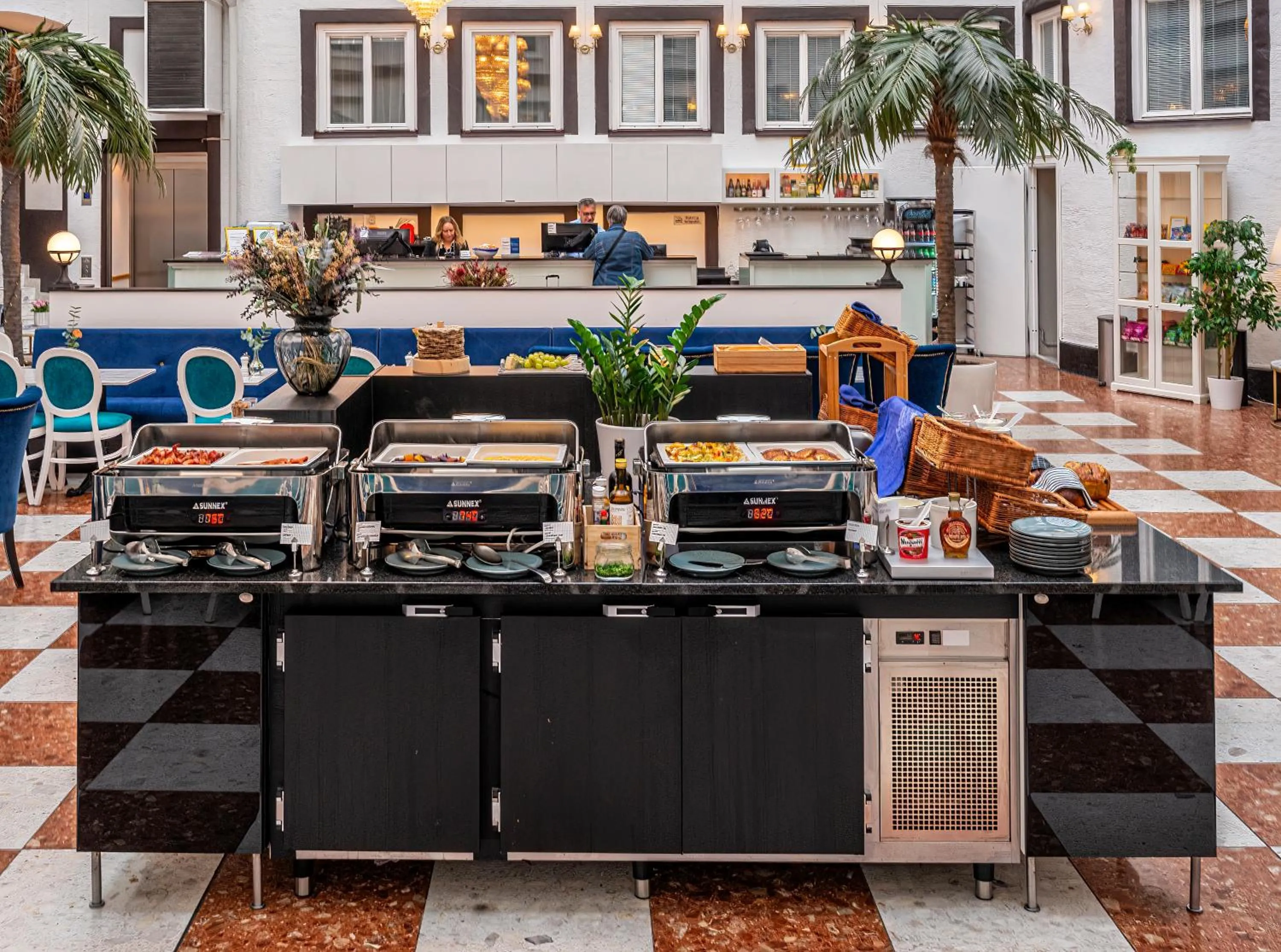 Buffet breakfast in Best Western Hotel Bentleys