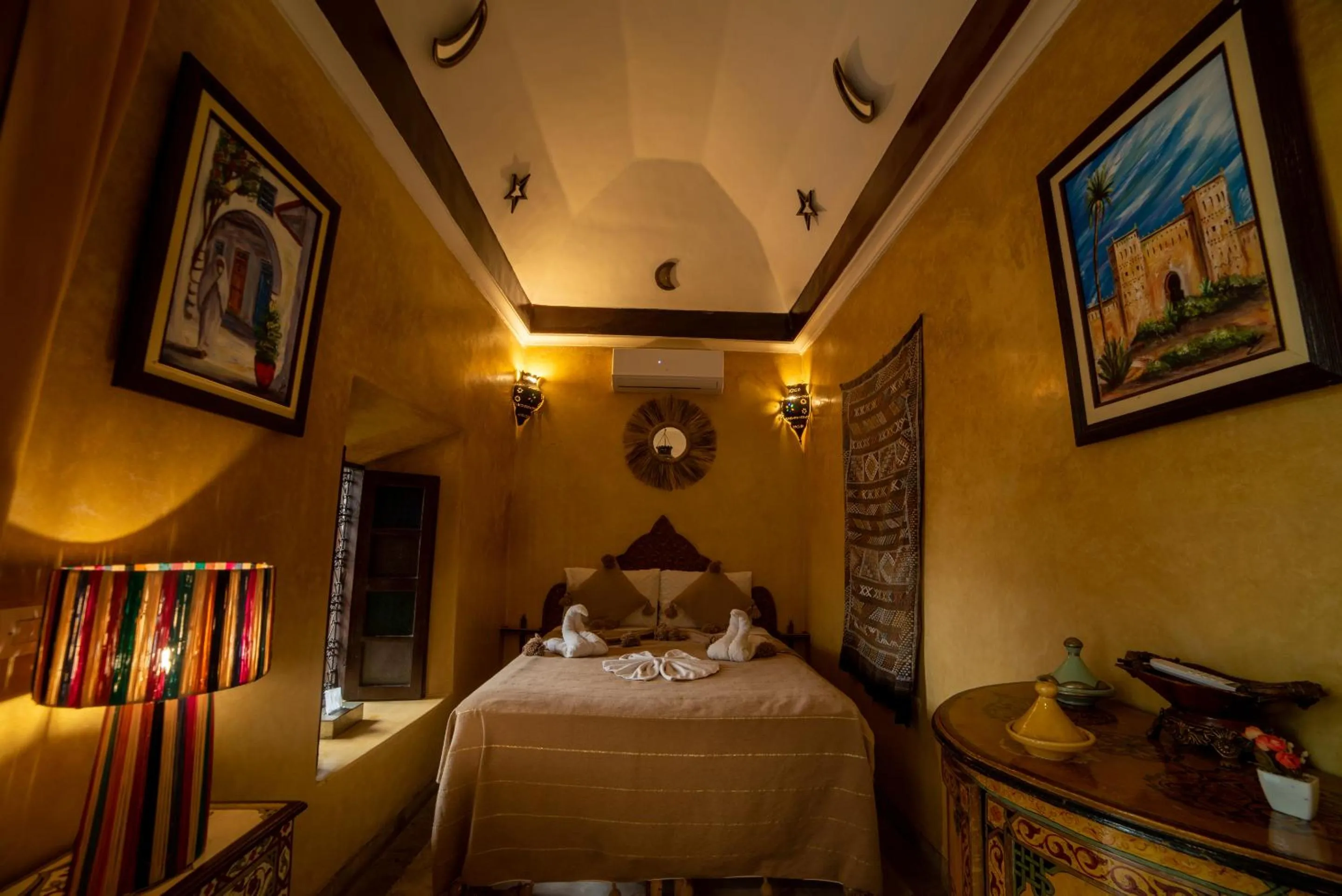 Bedroom, Bed in Riad Le Jardin de Lea, Suites & Spa