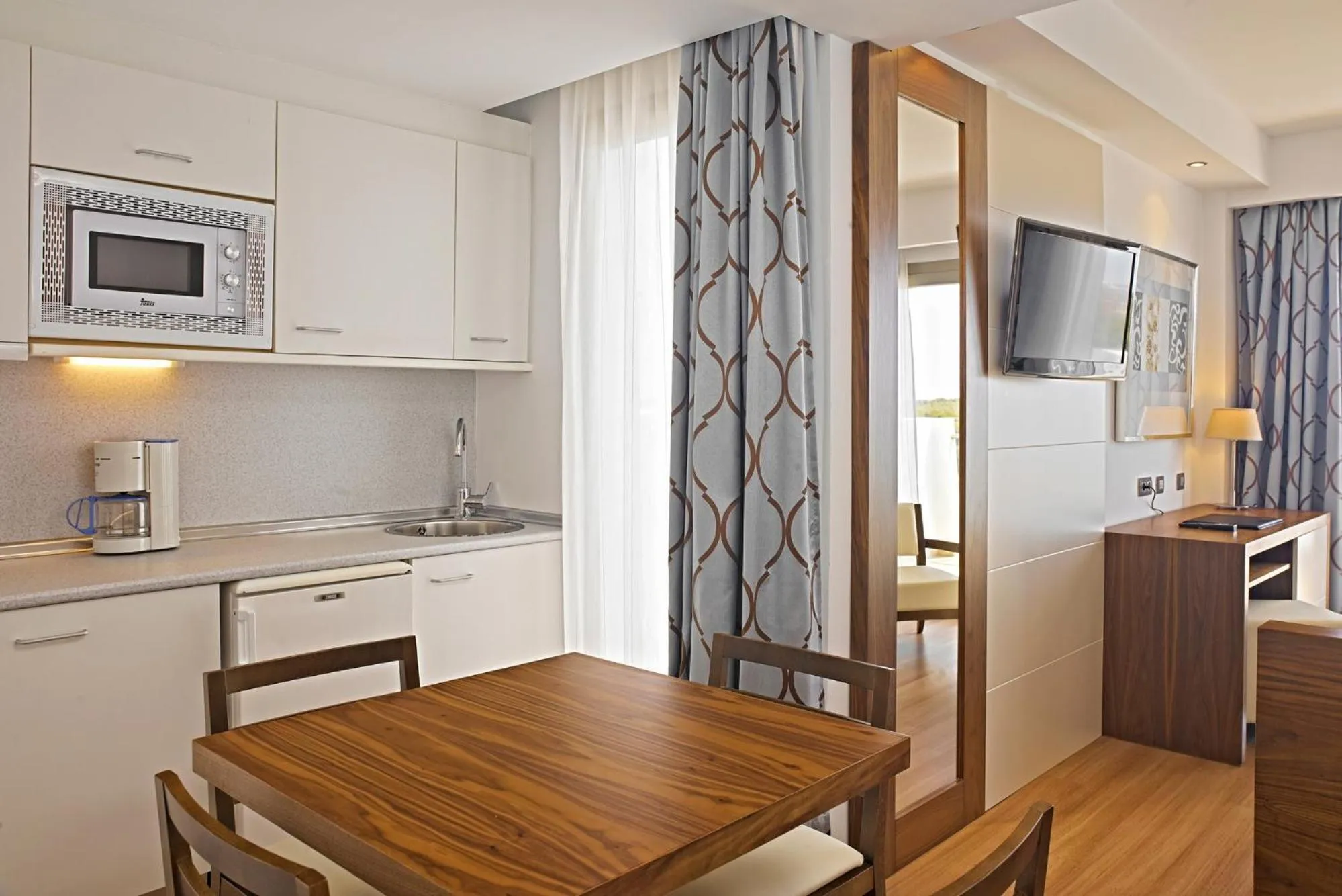 TV and multimedia in Hipotels Cala Millor Park