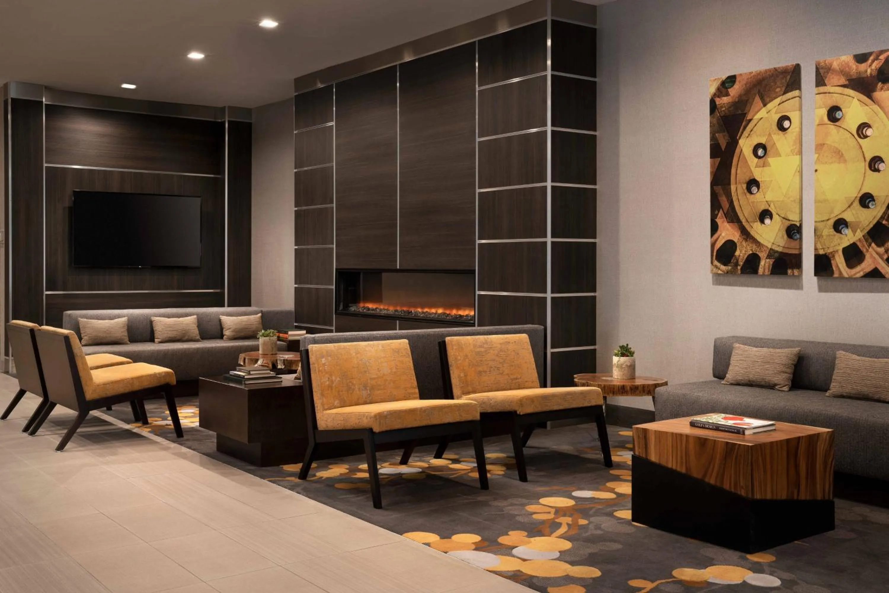 Restaurant/places to eat in Visalia Marriott at the Convention Center