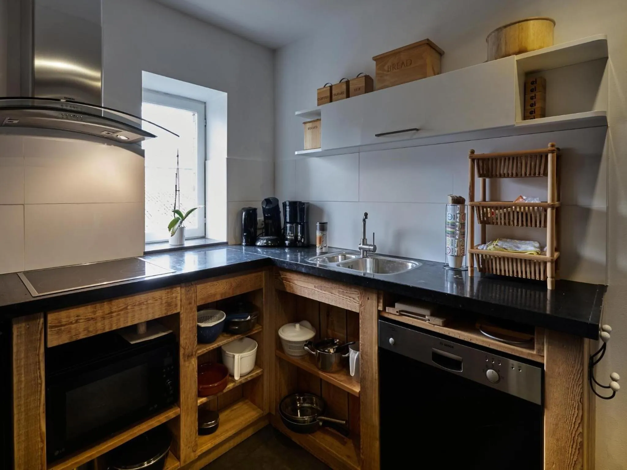 Kitchen or kitchenette, Kitchen/Kitchenette in Spacious Apartment near Town Center in Mesch