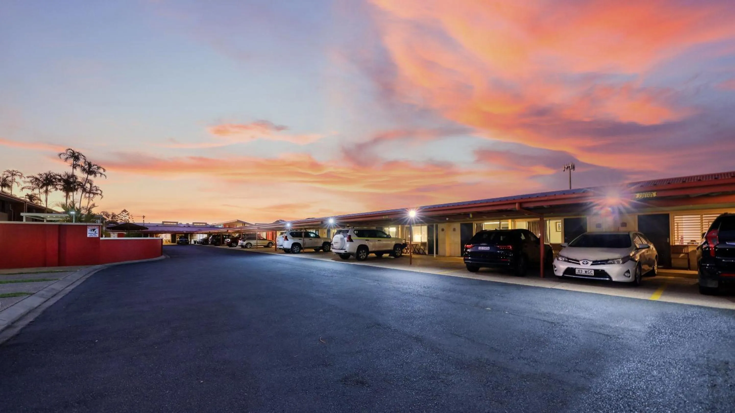Sunset in Mackay Rose Motel