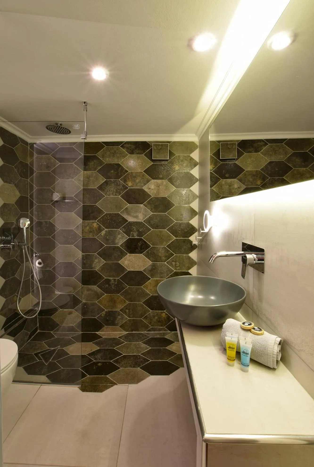 Bathroom in John's Hotel