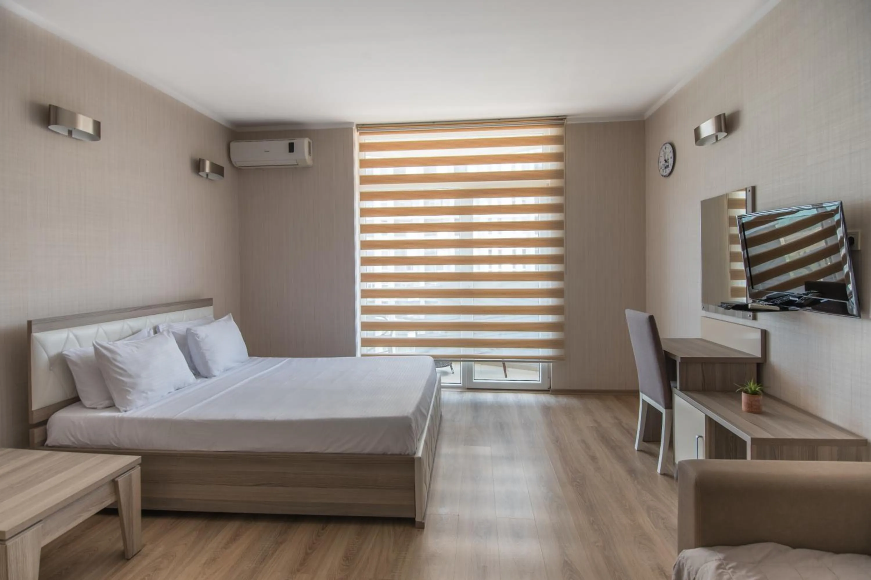 Bed in Orbi Sea Towers Hotel Official