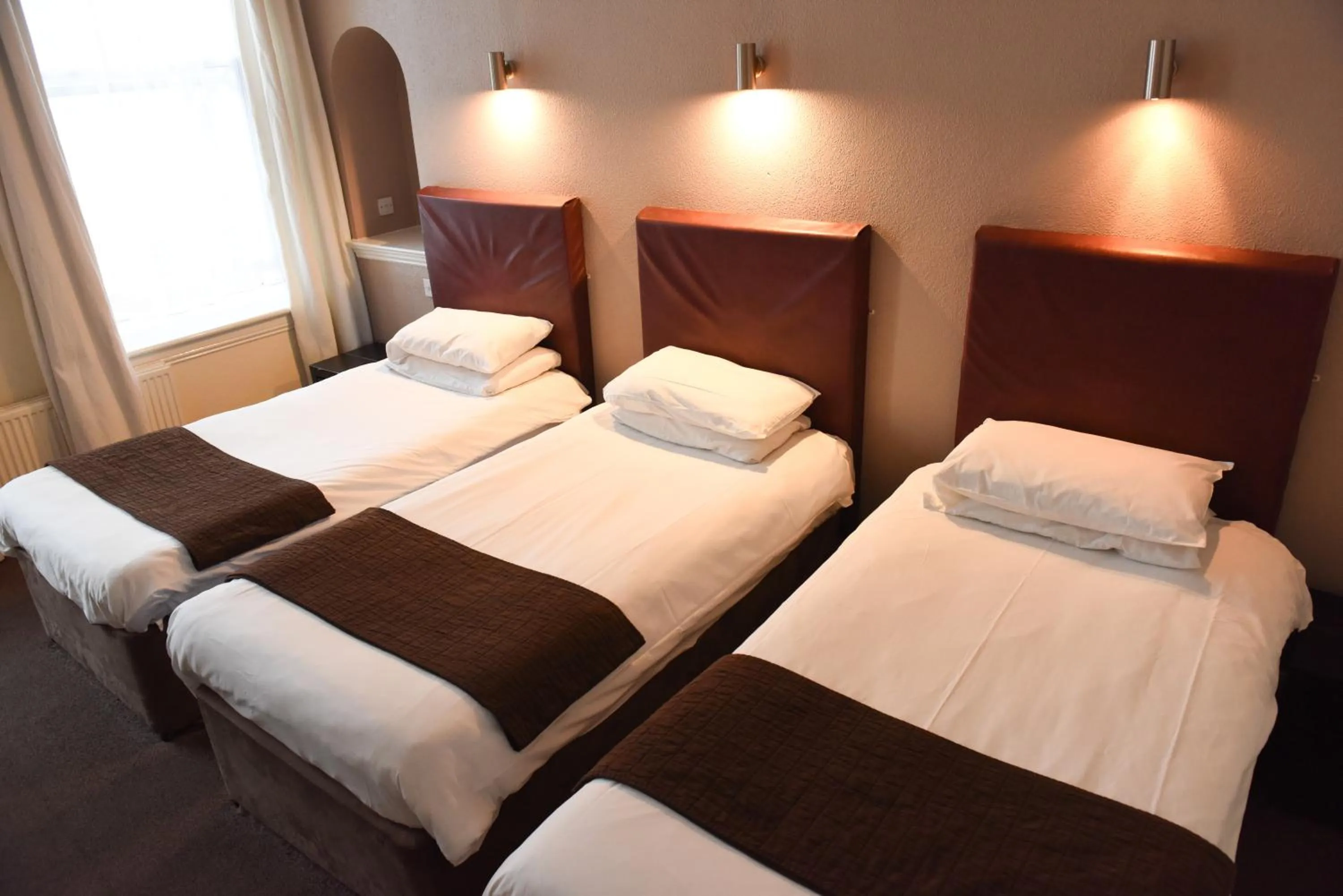 Bedroom, Bed in Sandyford Hotel