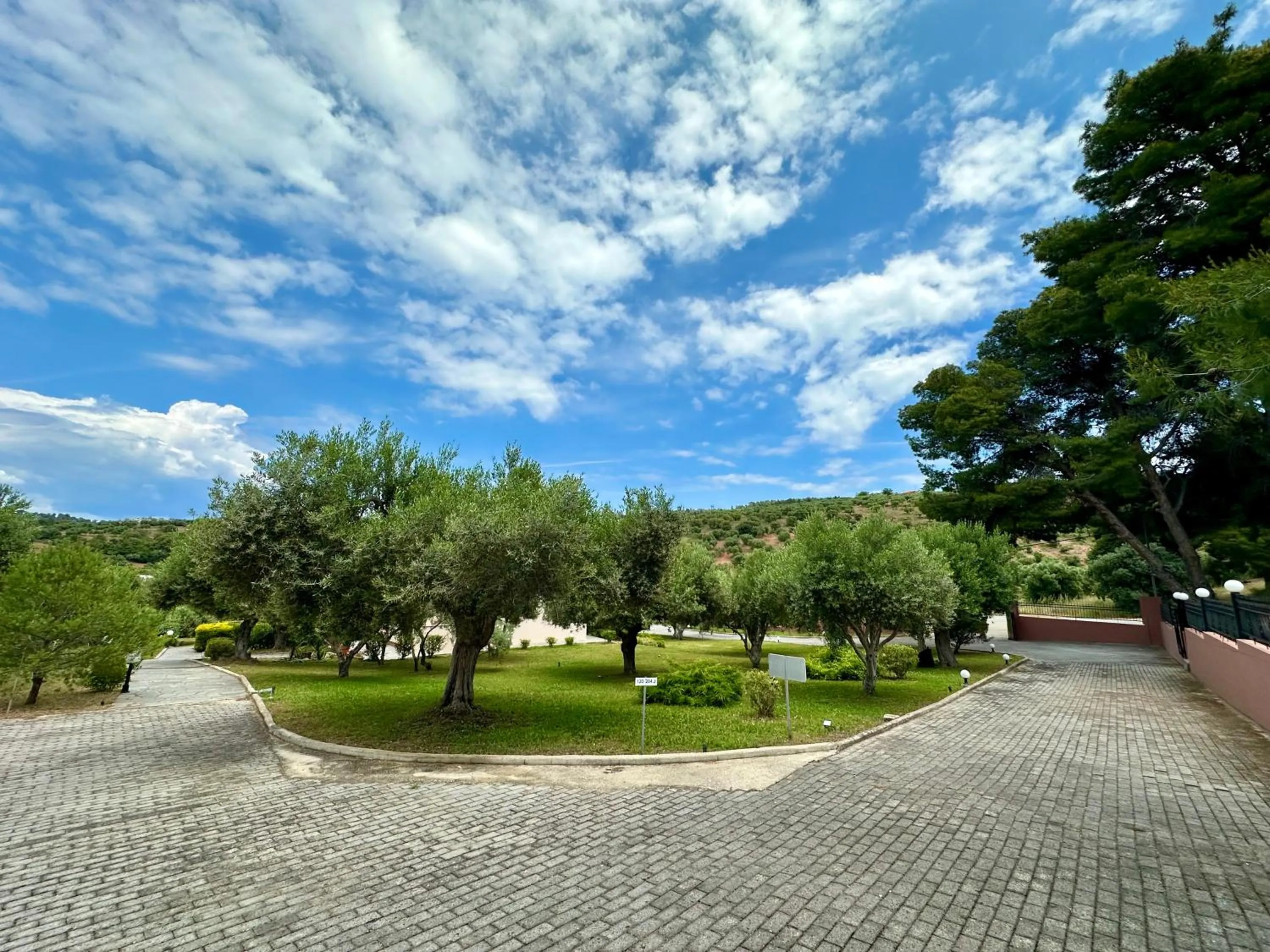 Day in Agrili Apartments & Rooms