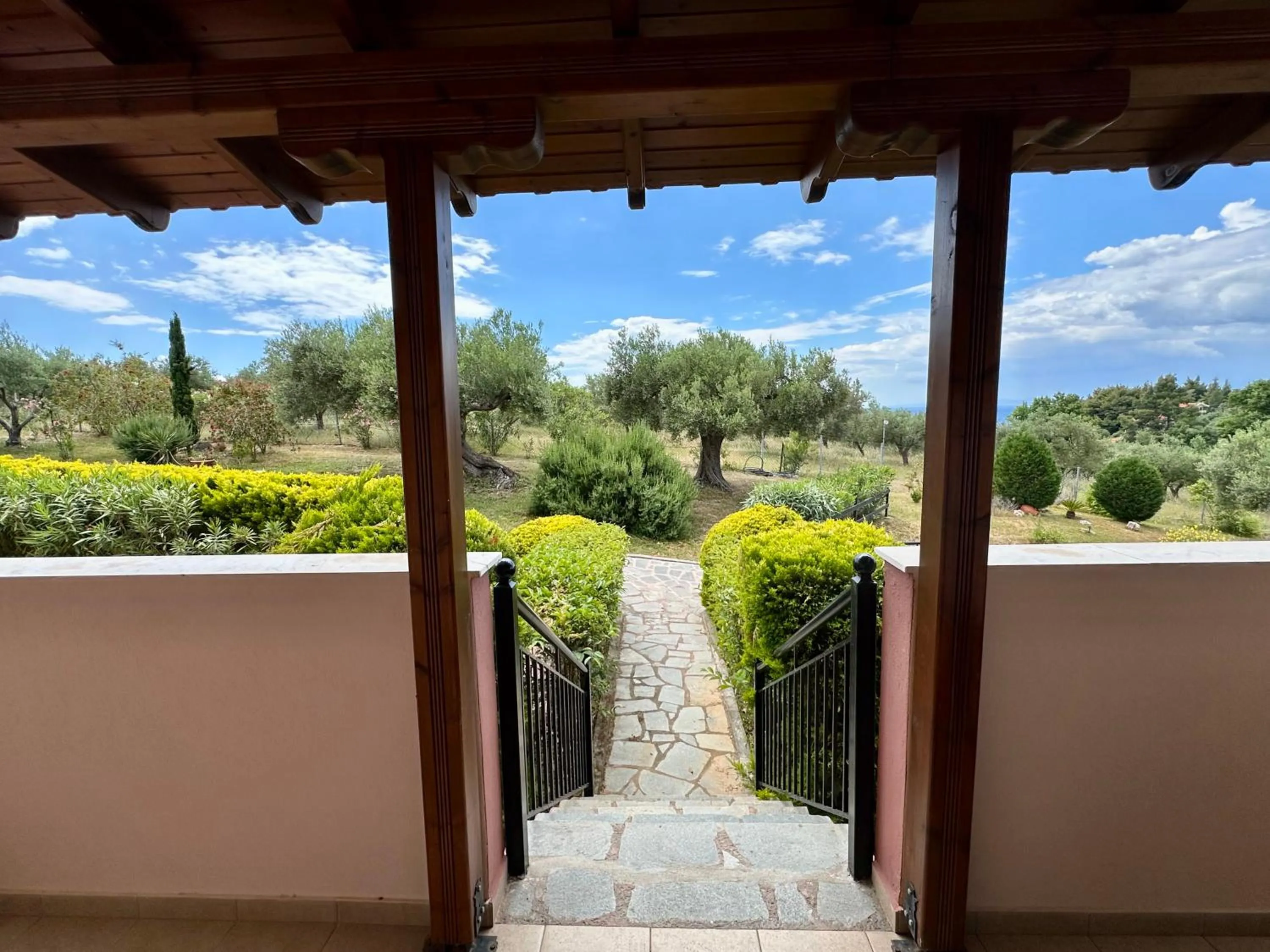 Day in Agrili Apartments & Rooms