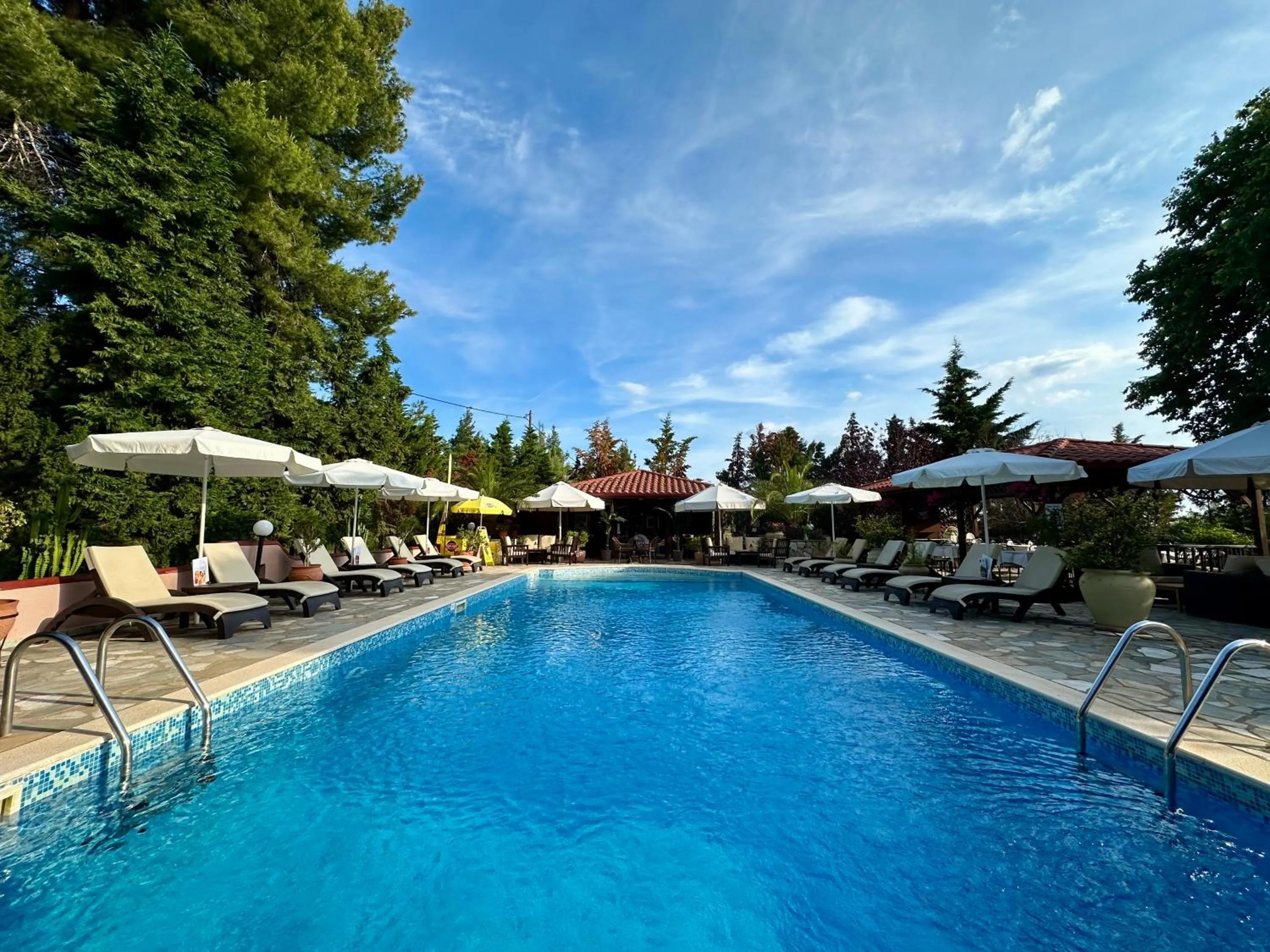 Day in Agrili Apartments & Rooms