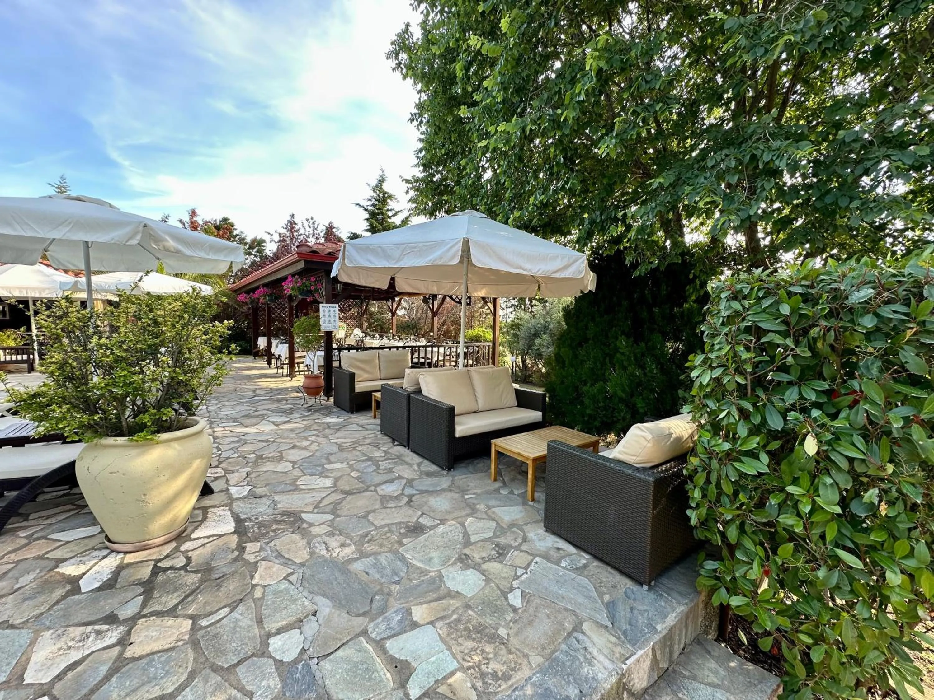 Patio in Agrili Apartments & Rooms