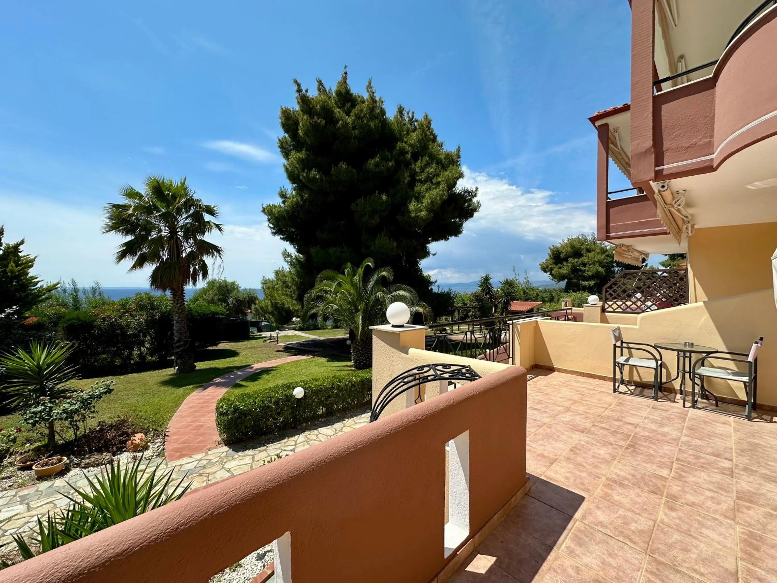 Property building in Agrili Apartments & Rooms