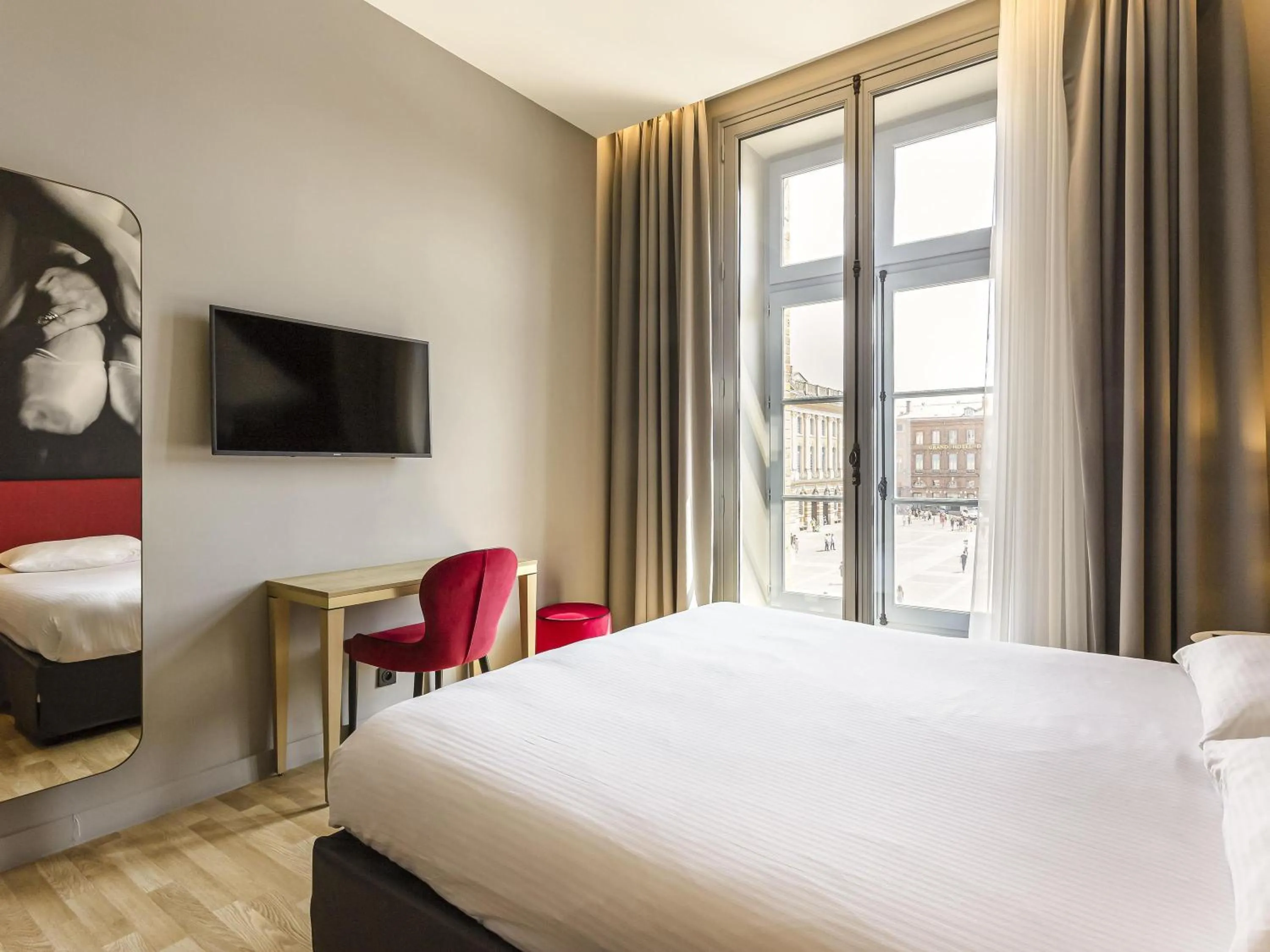 Bedroom, Bed in Ibis Styles Toulouse Capitole