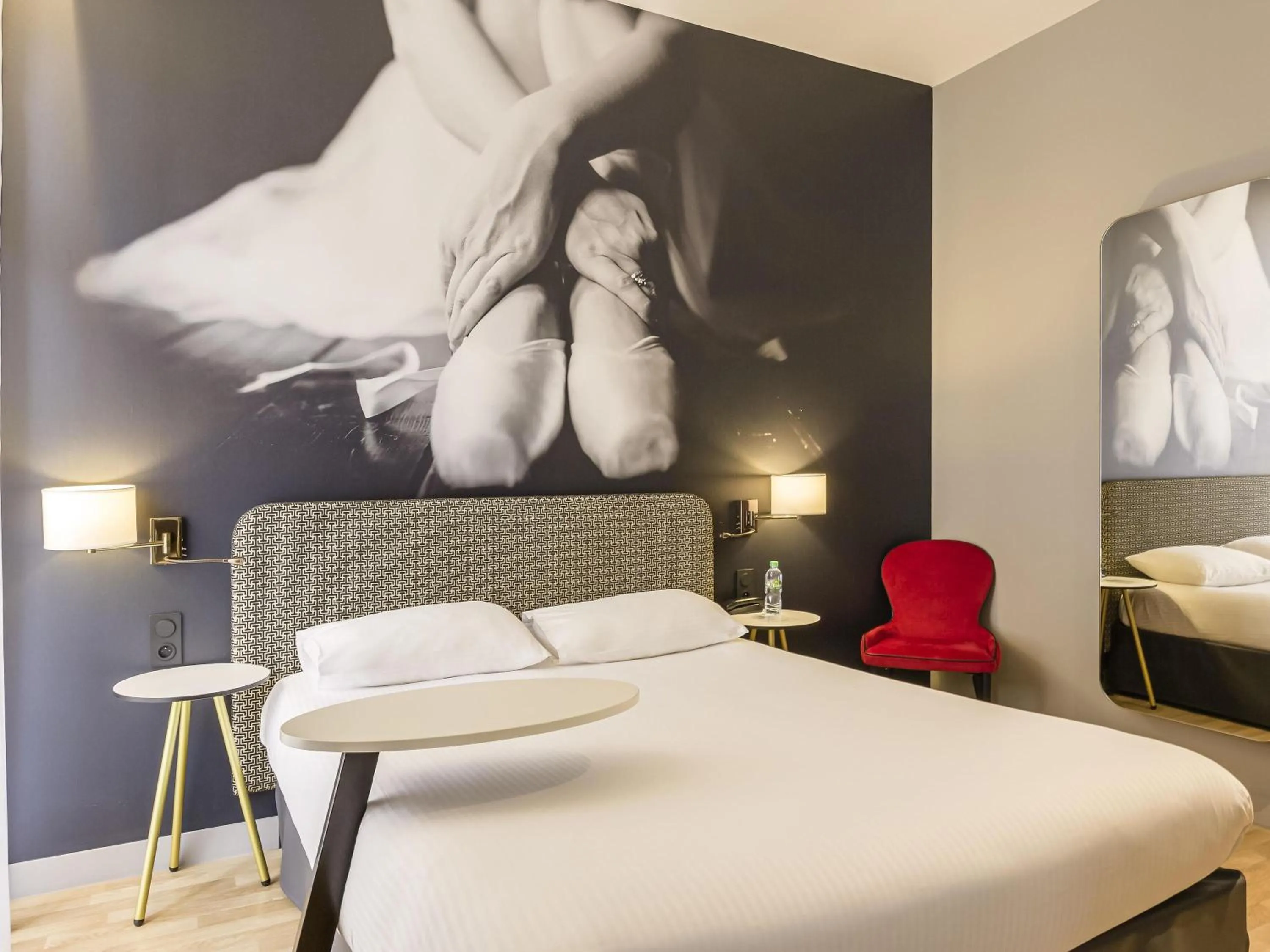 Bedroom, Bed in Ibis Styles Toulouse Capitole