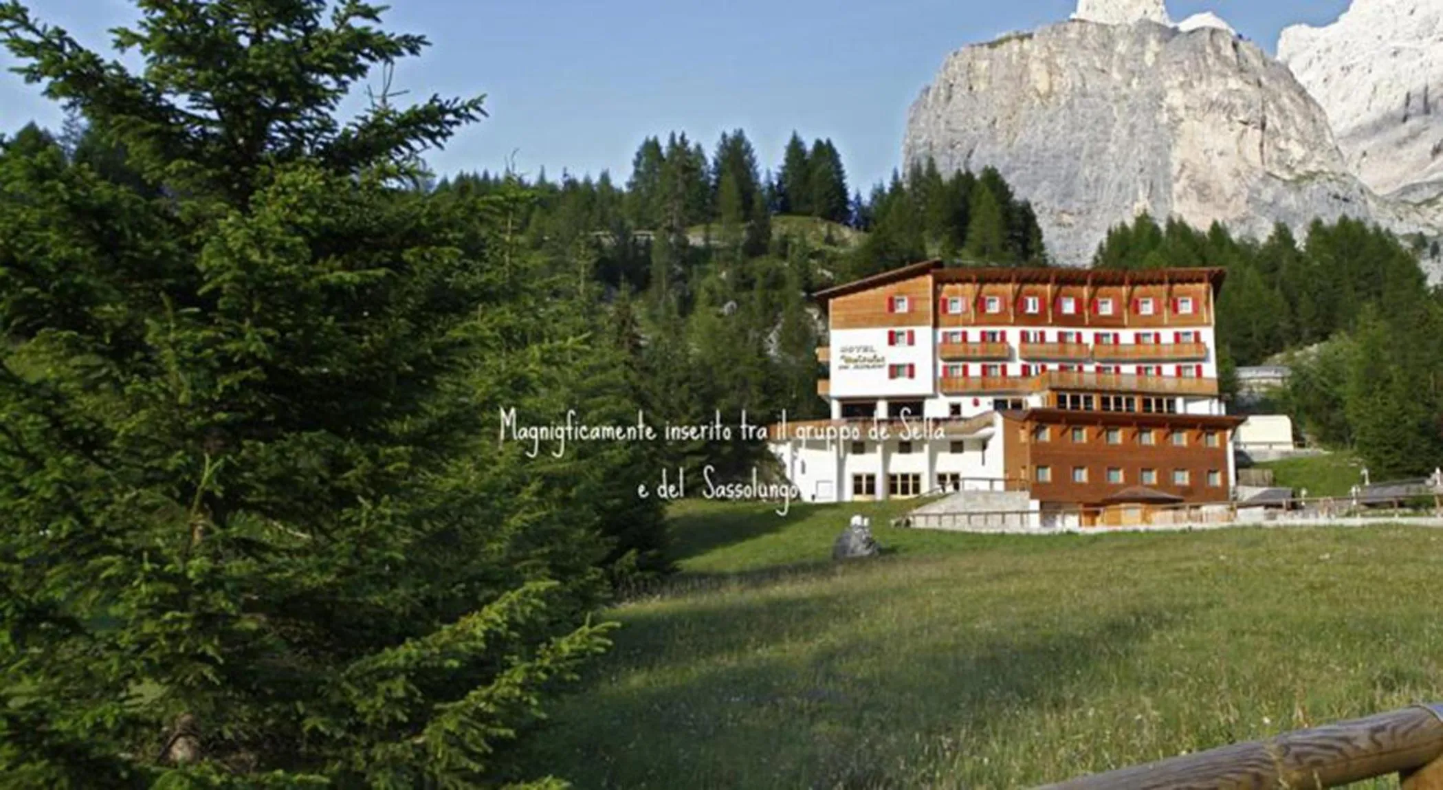 Property building in Hotel Meisules