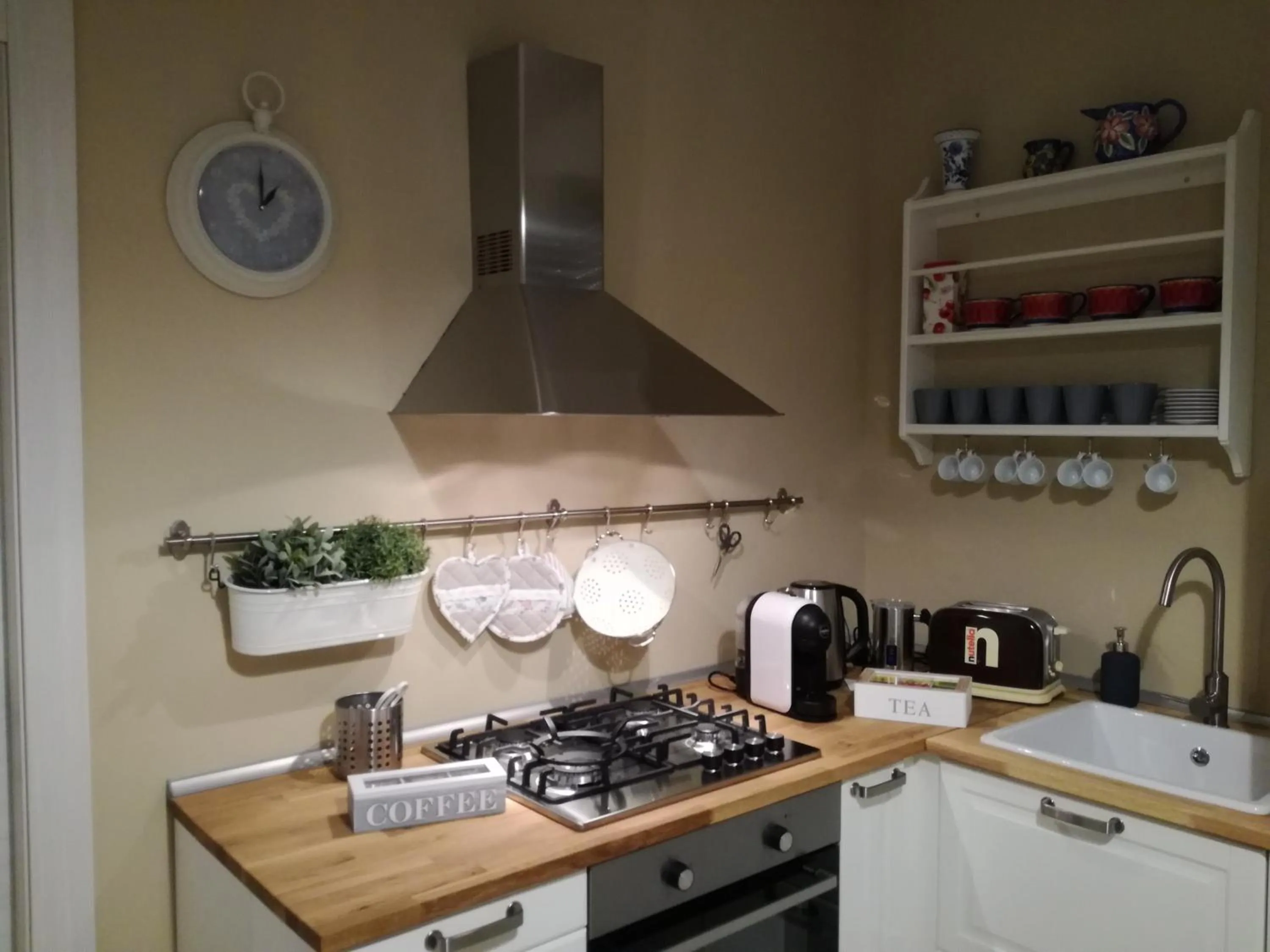 Communal kitchen in L'Alba sui Templi