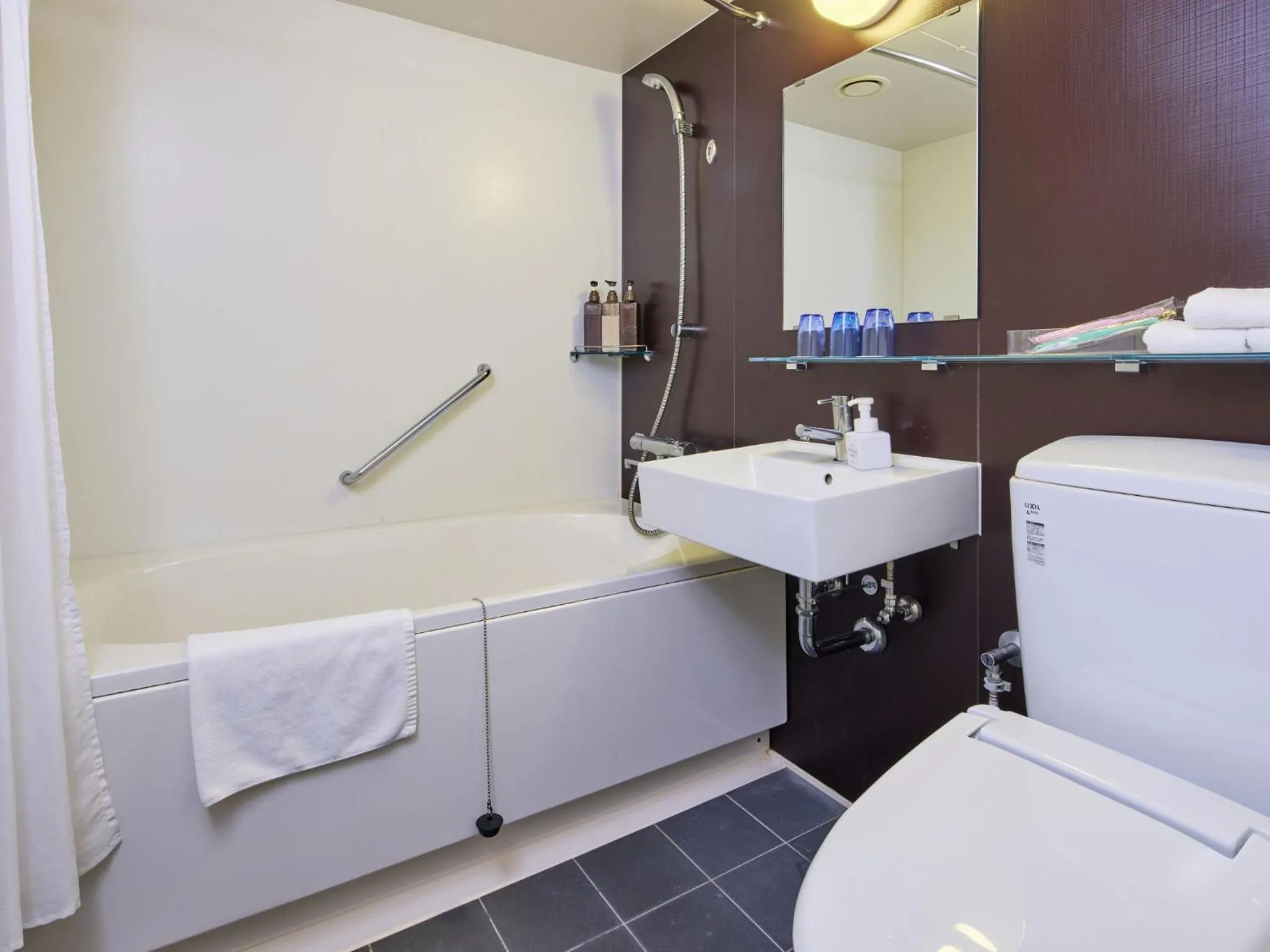 Toilet in Okinawa NaHaNa Hotel & Spa