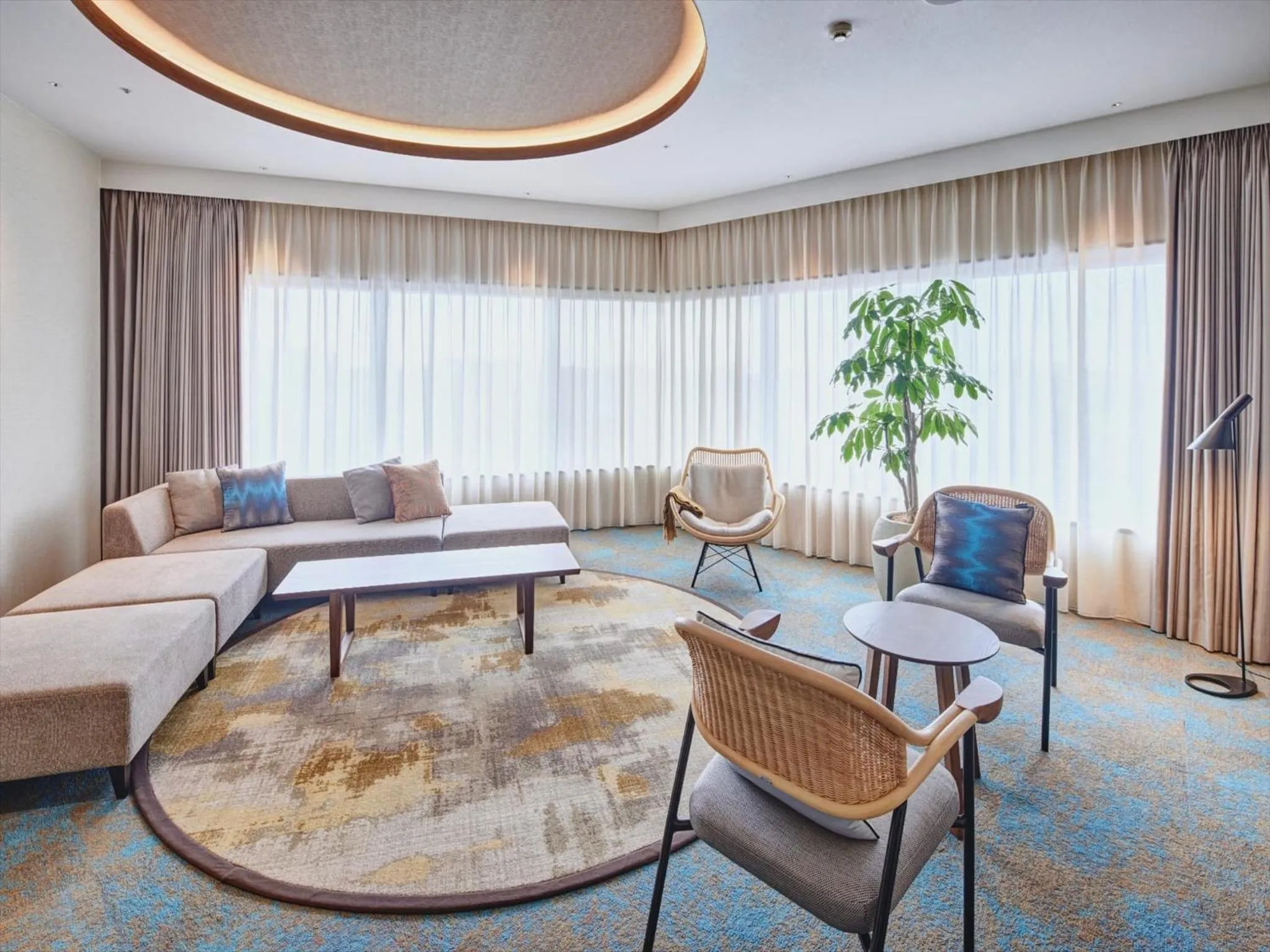 Living room in Okinawa NaHaNa Hotel & Spa