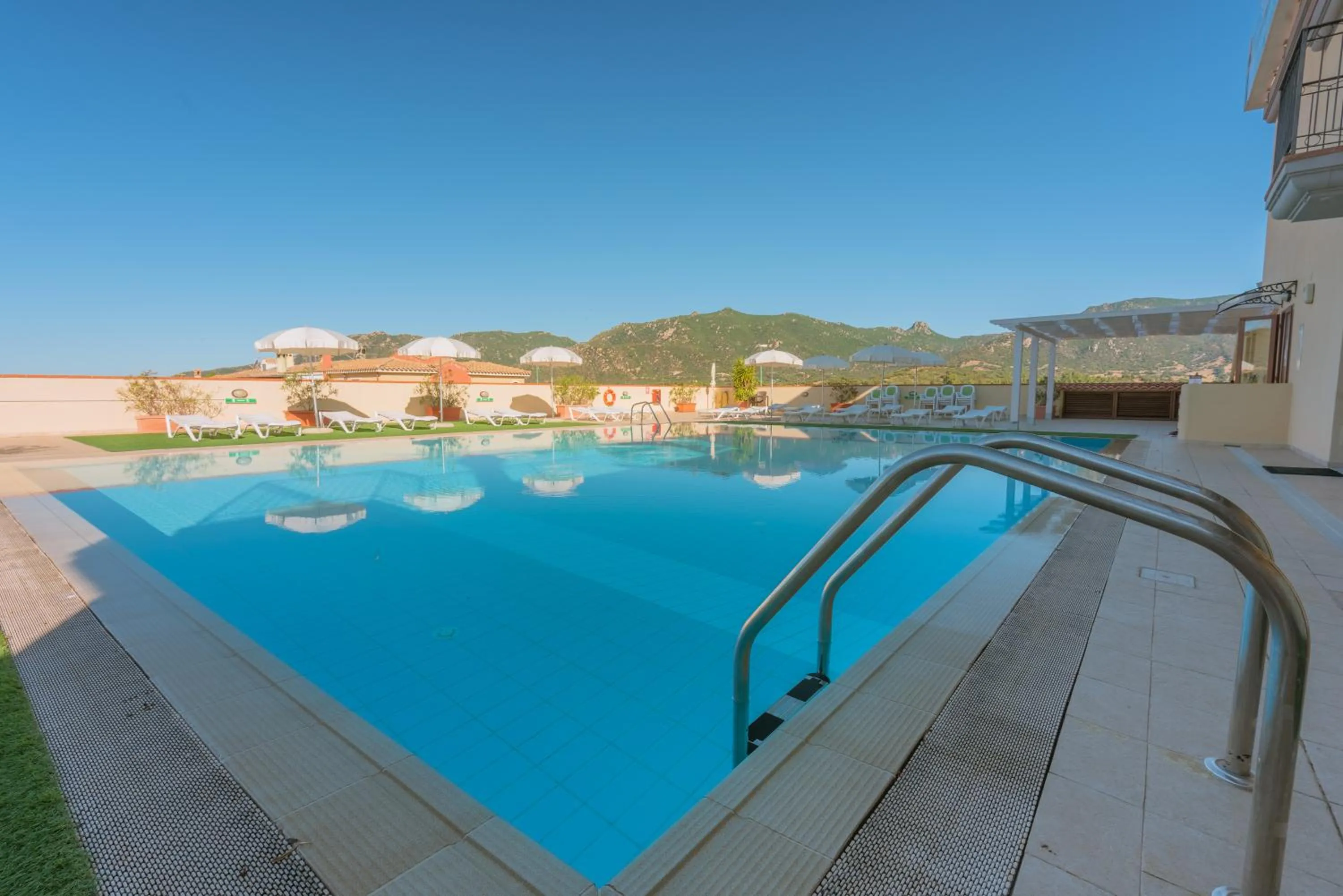 Swimming pool in Residence Le Fontane